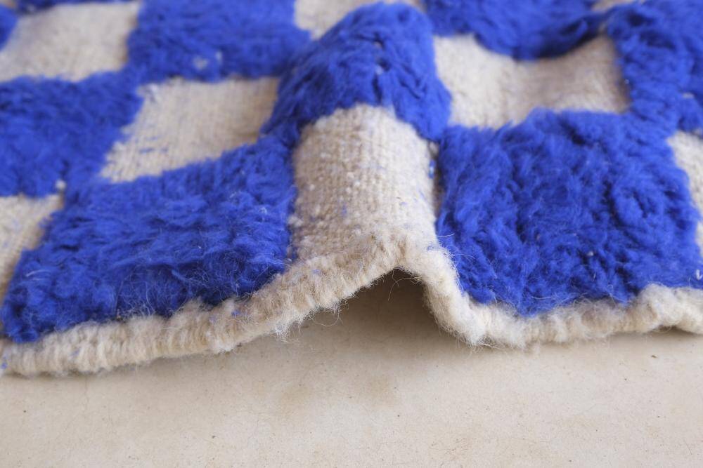 Moroccan blue checkered rug - 289 x 225 cm