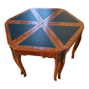 Table basse divisible en 6 parties, tres pratique .