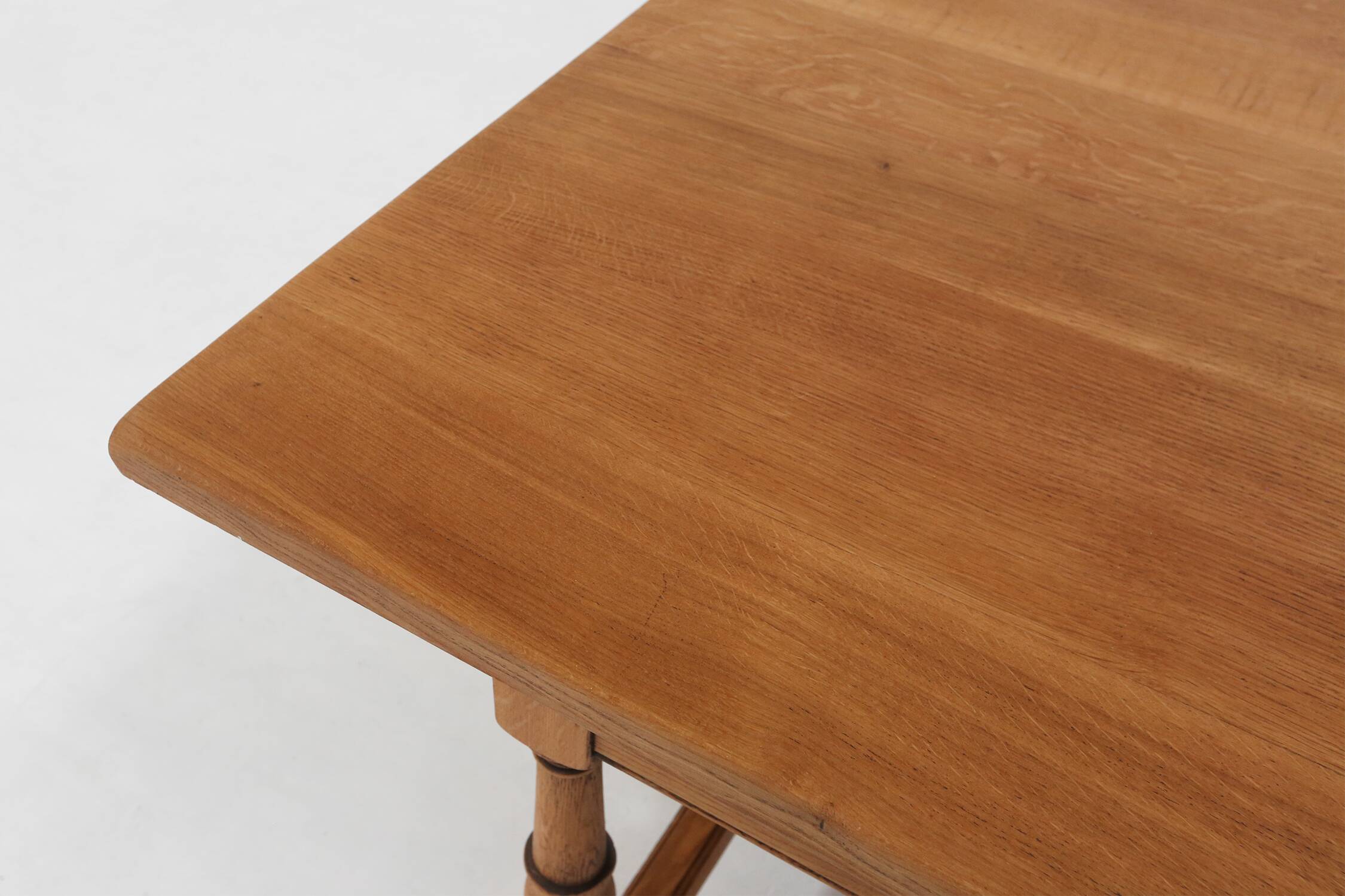 20th century Belgian oak dining table