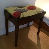 Adjustable piano stool