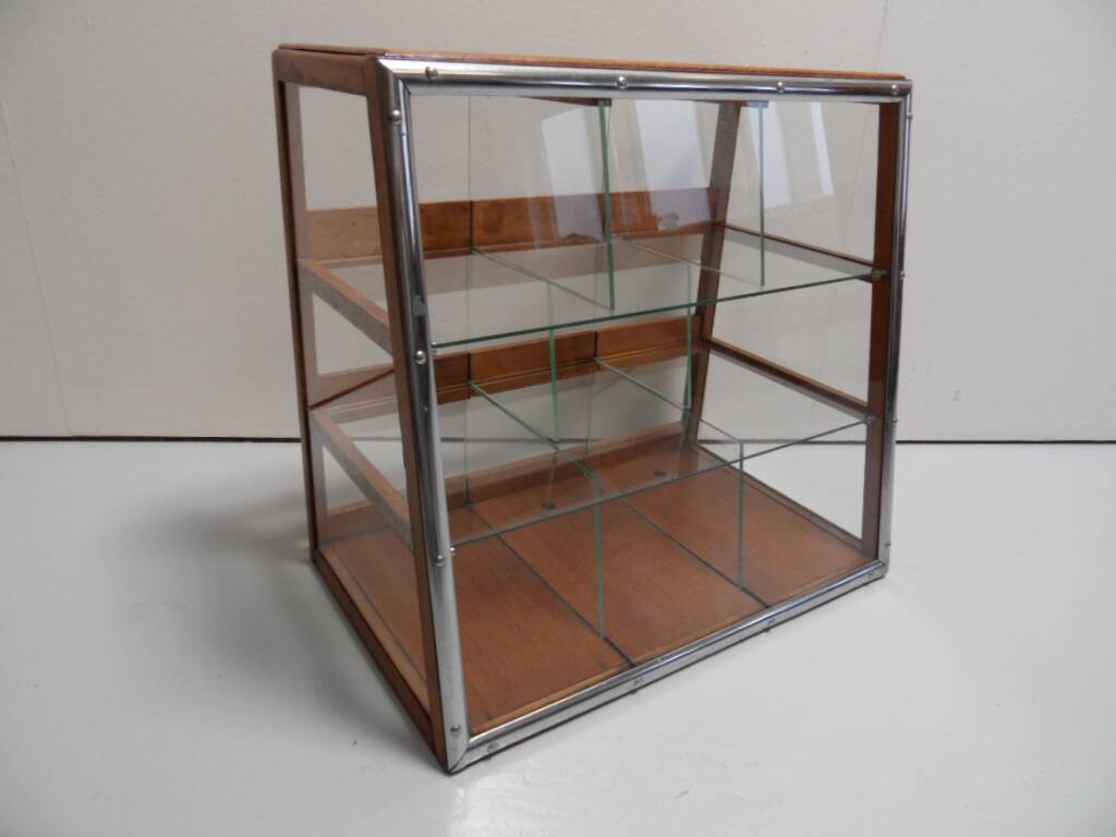 Vitrine de boulangerie vintage