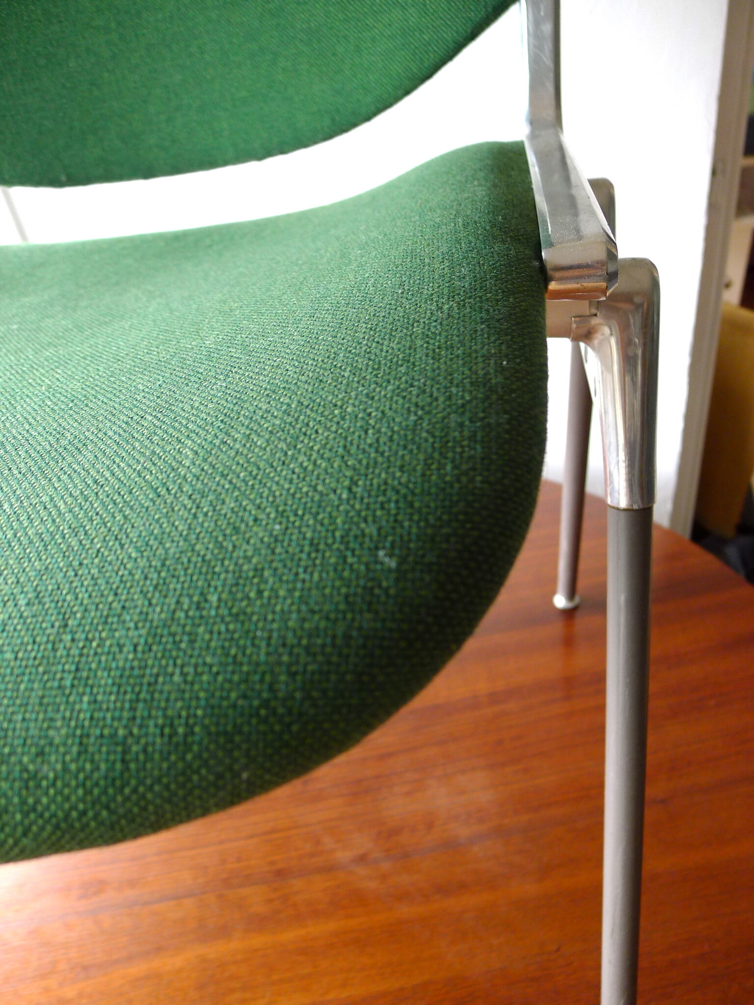 Chaise modèle DSC 106 par Giancarlo Piretti pour Castelli