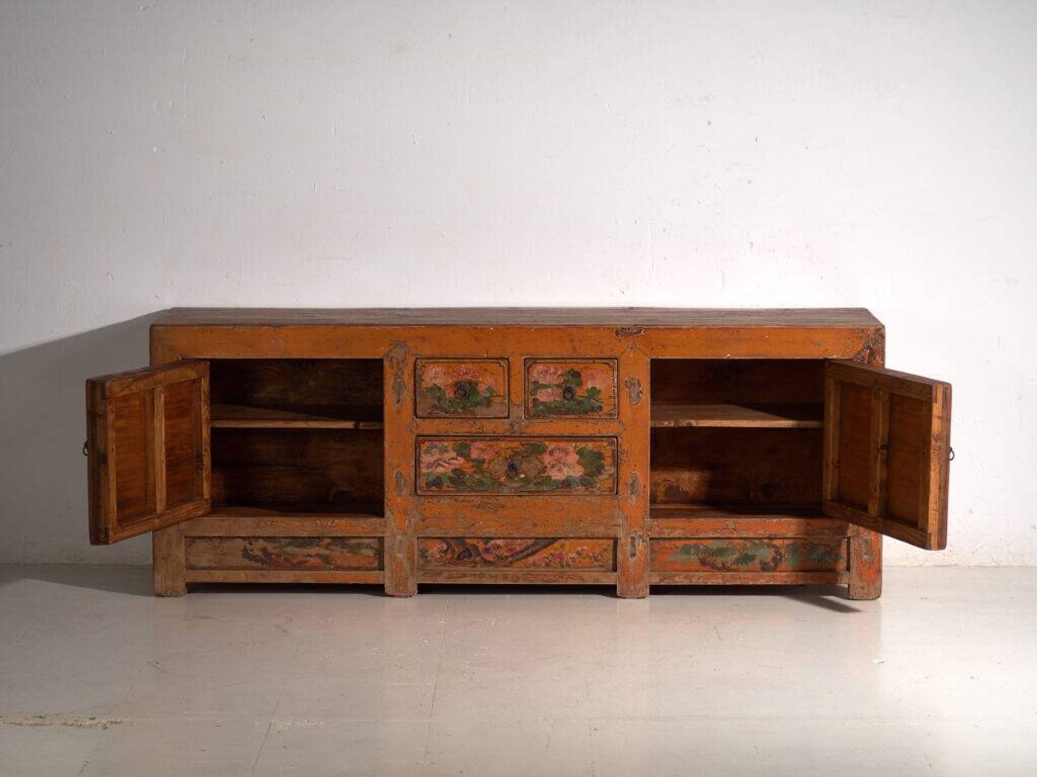 Antique lacquered elm wood buffet – China, circa 1900
