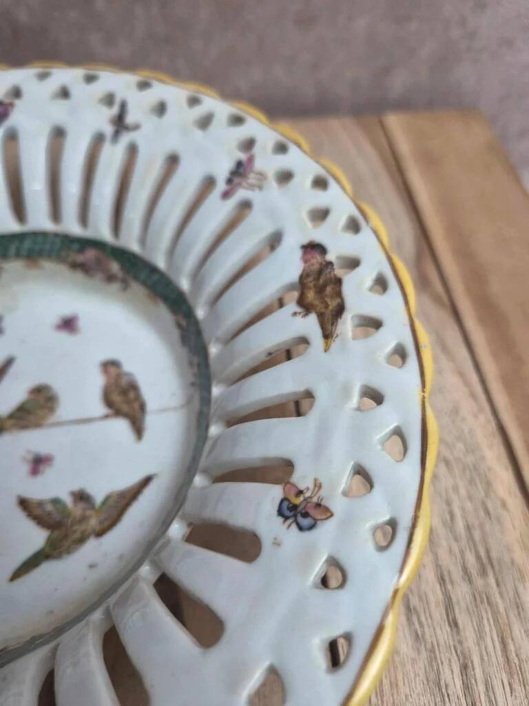 Openwork porcelain cup Fabienne Jouvin Paris – bird decoration