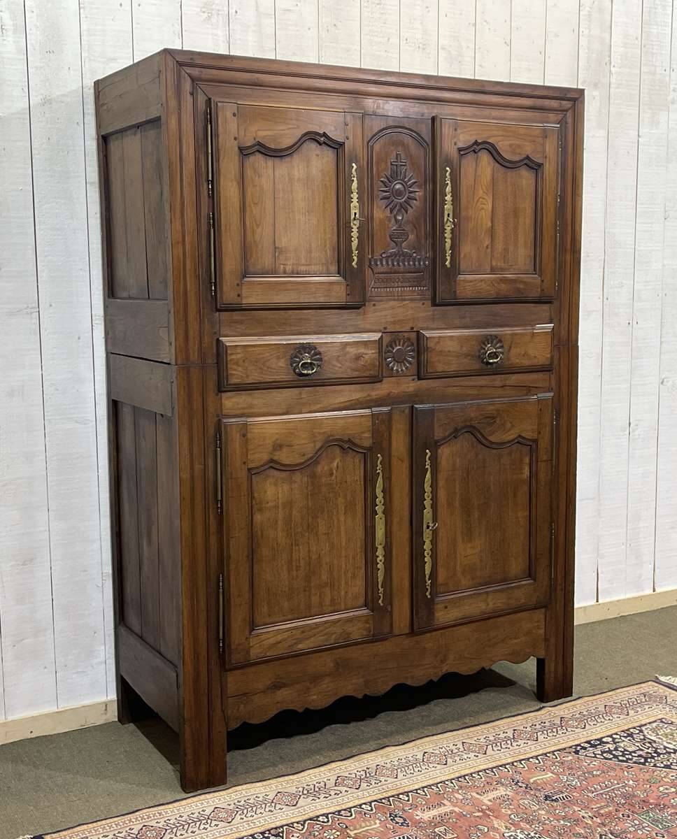 19th century Breton 4-door chestnut sideboard