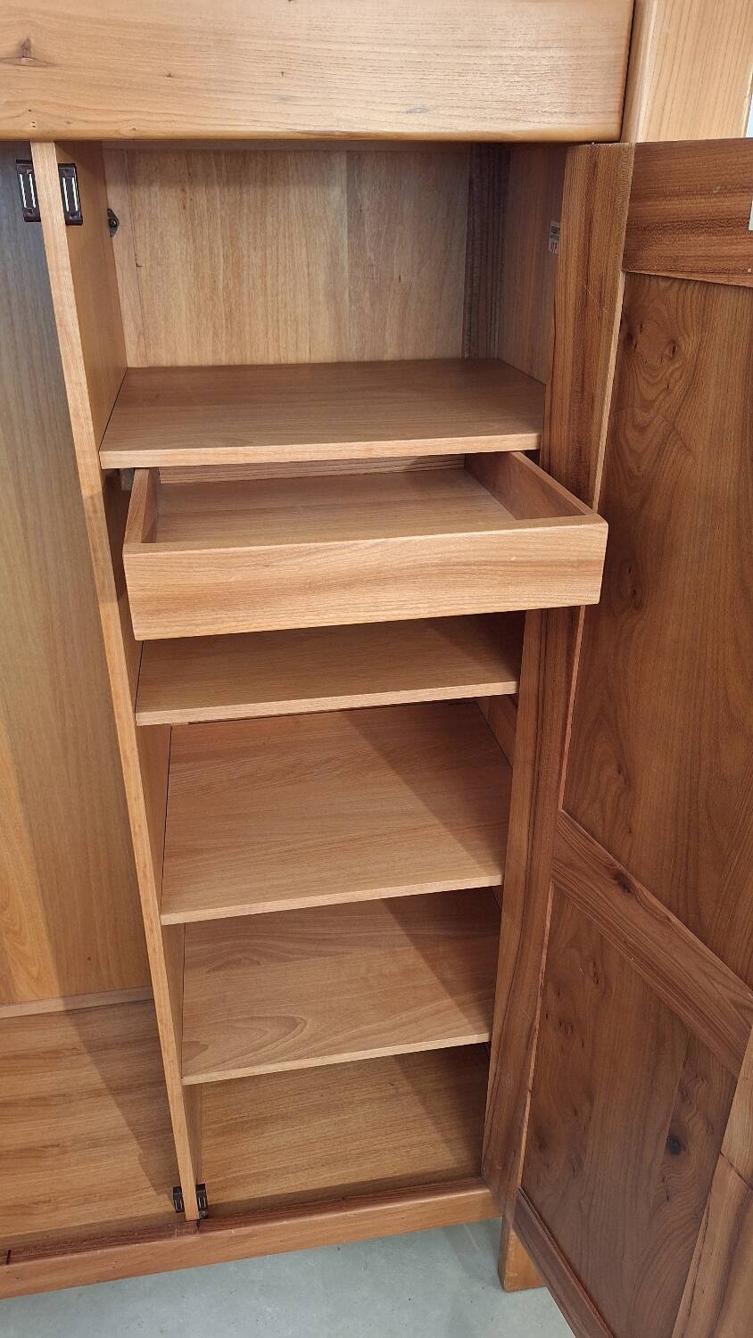 Armoire en orme Atelier Chauvin
