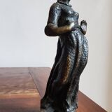 Statuette ancienne en bronze patiné
