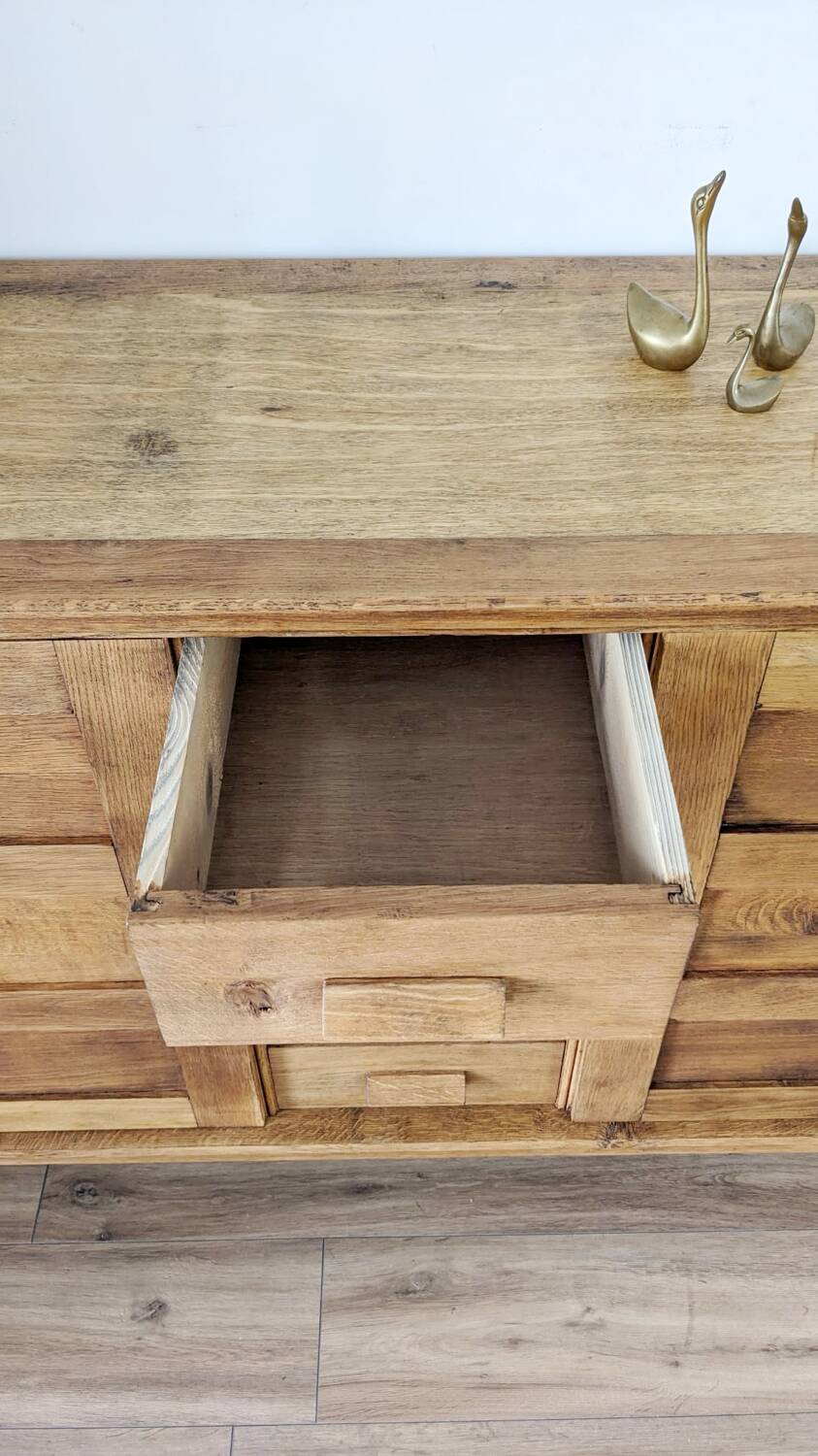 Buffet of disaster victims René Gabriel