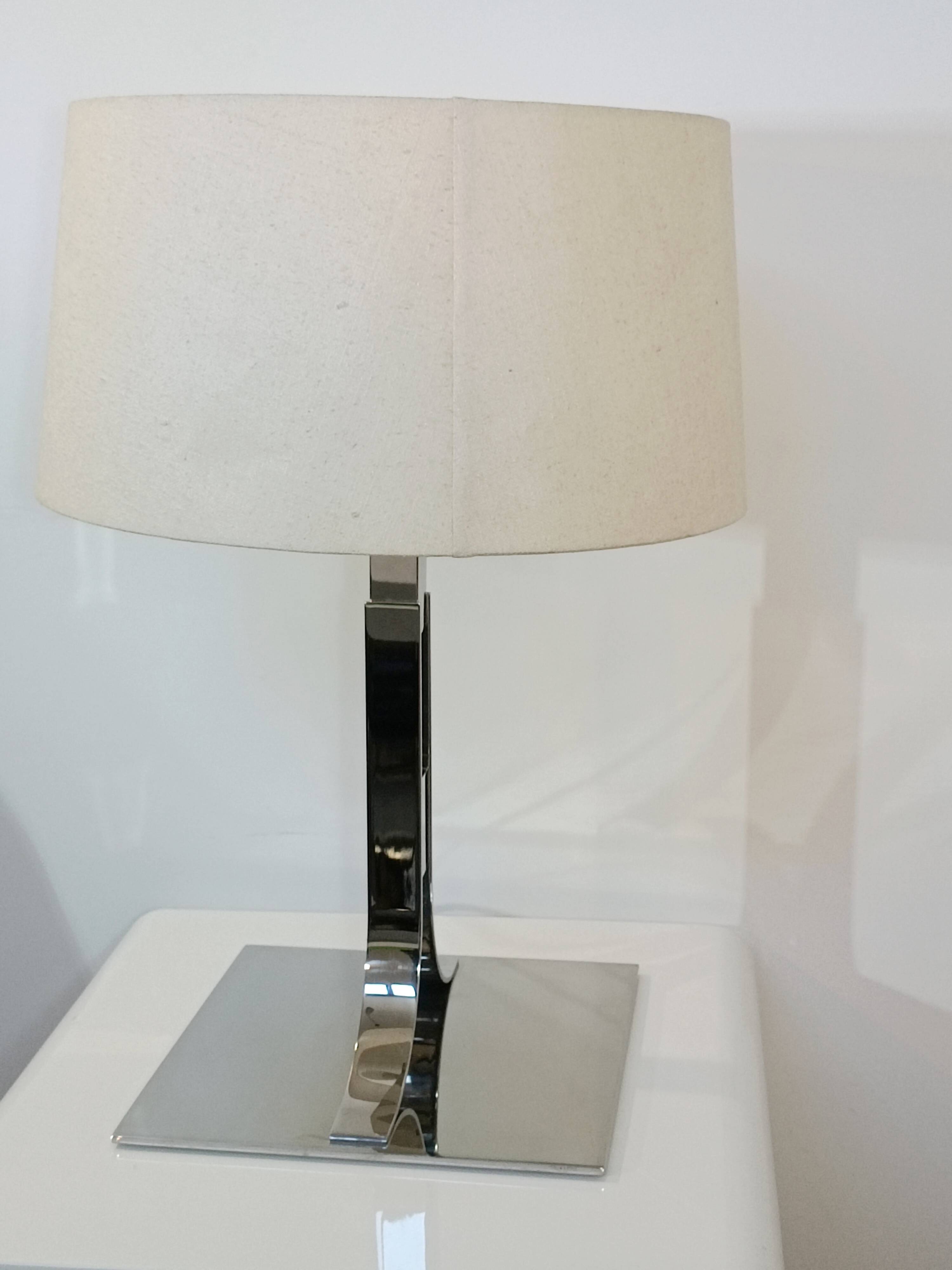 Important Bach lamp by F. Correa and A. Mila for Santa & Cole 1970s