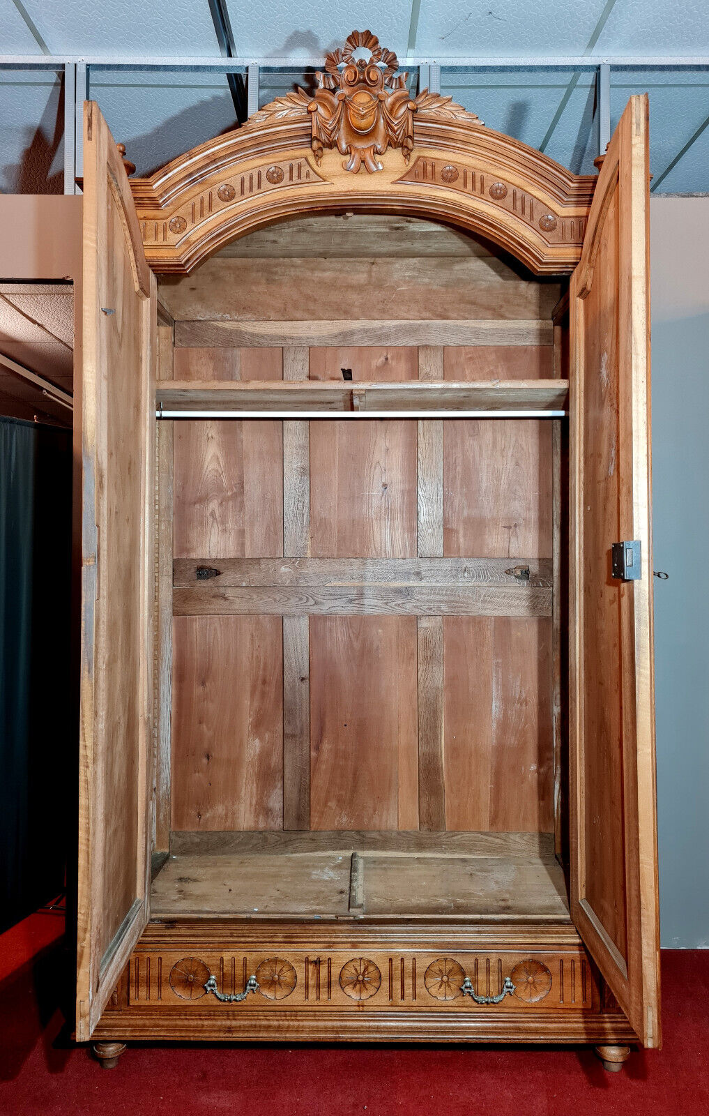 Napoleon III period wardrobe in blond walnut circa 1850-1880