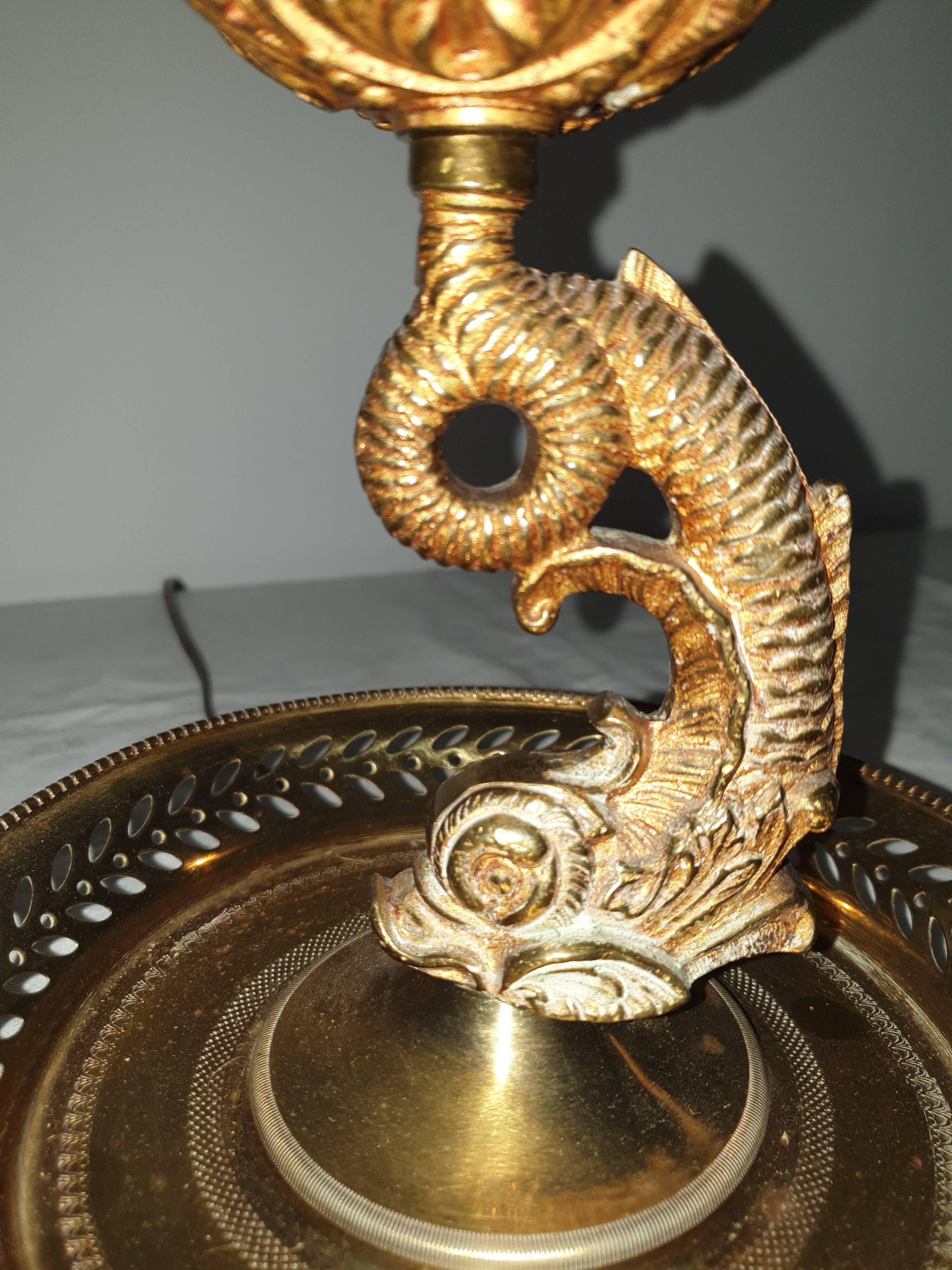 Dolphin hot water lamp