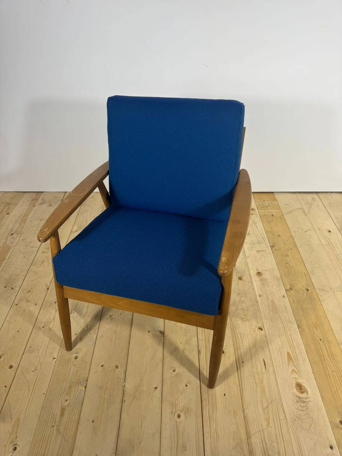 Danish armchair 1960s – Mid-century seat in teak and fabric