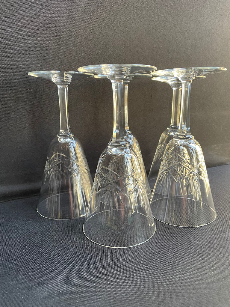 Large wine glasses (5) - Art Deco - Blown and cut crystal