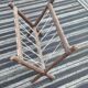 Porte-revues vintage en bois et fils
