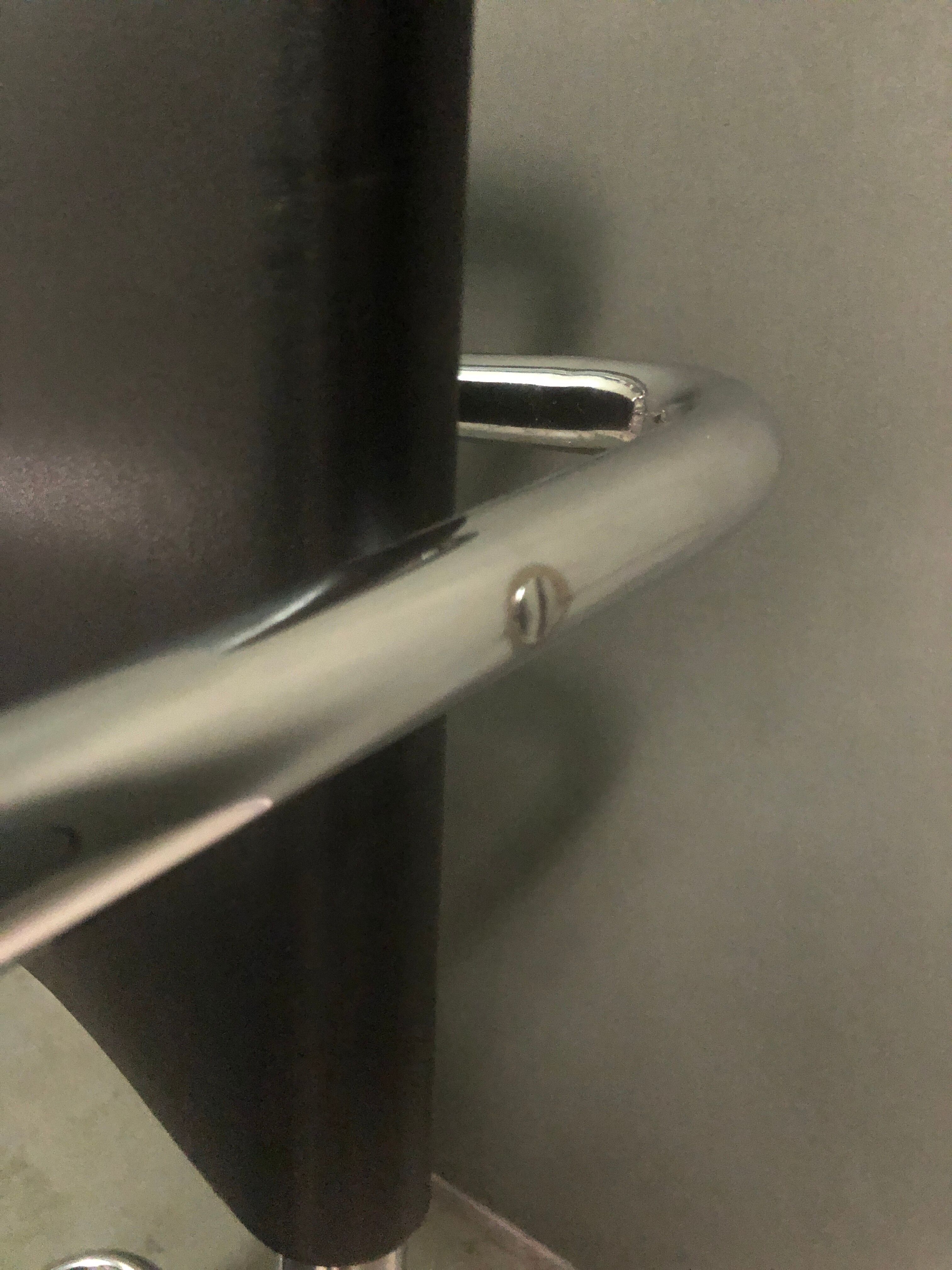 2 chairs by Mies Van Der Rohe MR20