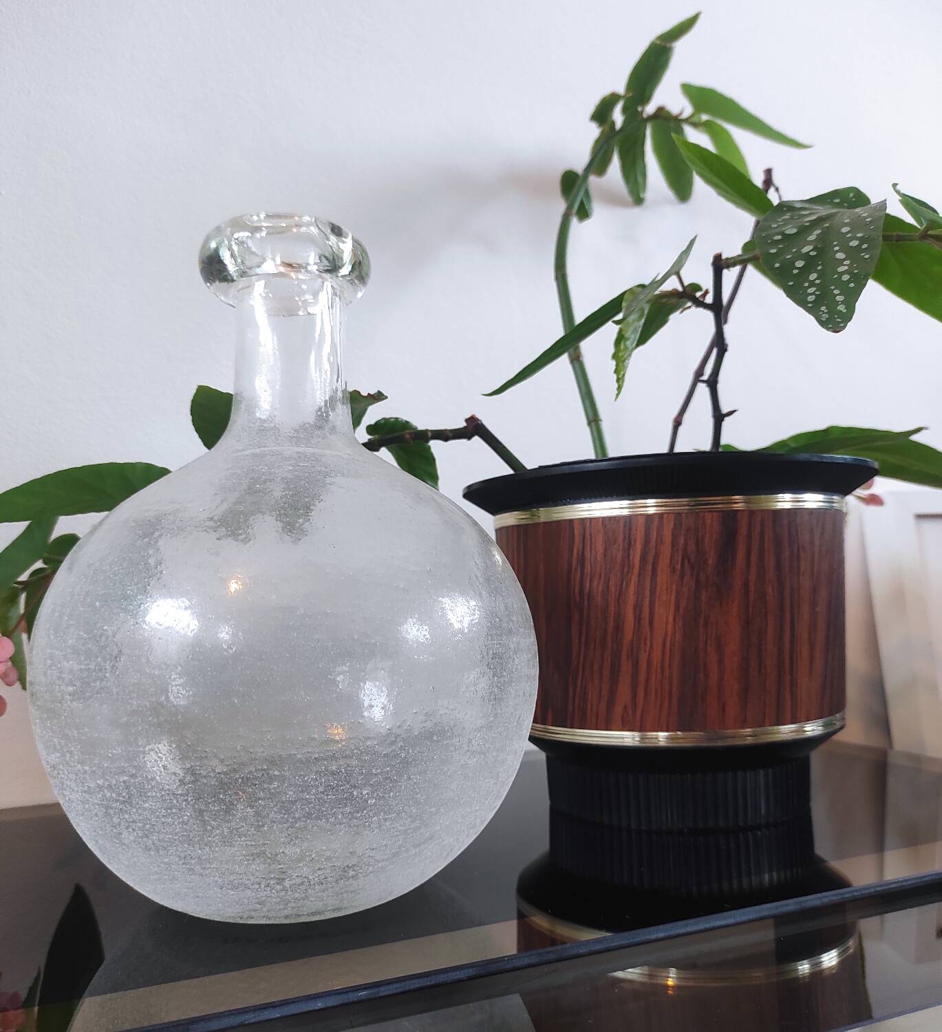Grande carafe, bouteille vintage en verre soufflé artisanal