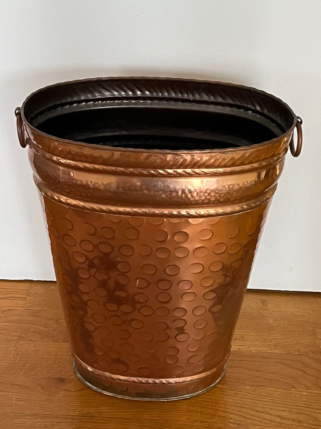 Copper umbrella holder