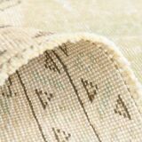 Tapis Anatolien Vintage Fait Main en Laine, Tons Vert Pâle, Beige, Ivoire