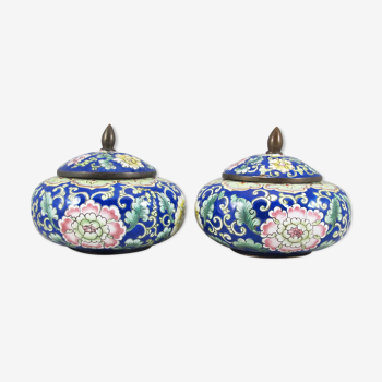 Pair of Chinese pots in enamelled bronze