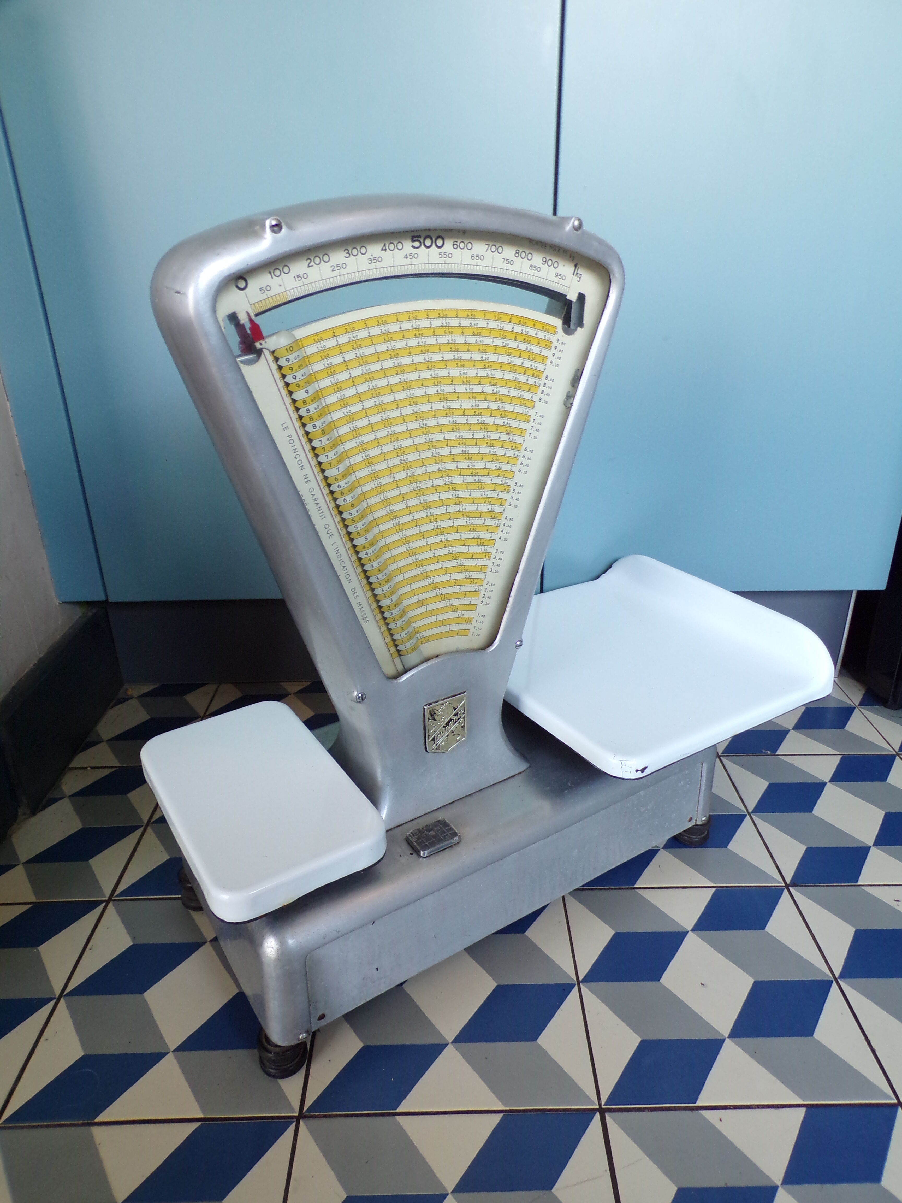 Grocer butcher scale Lutrana