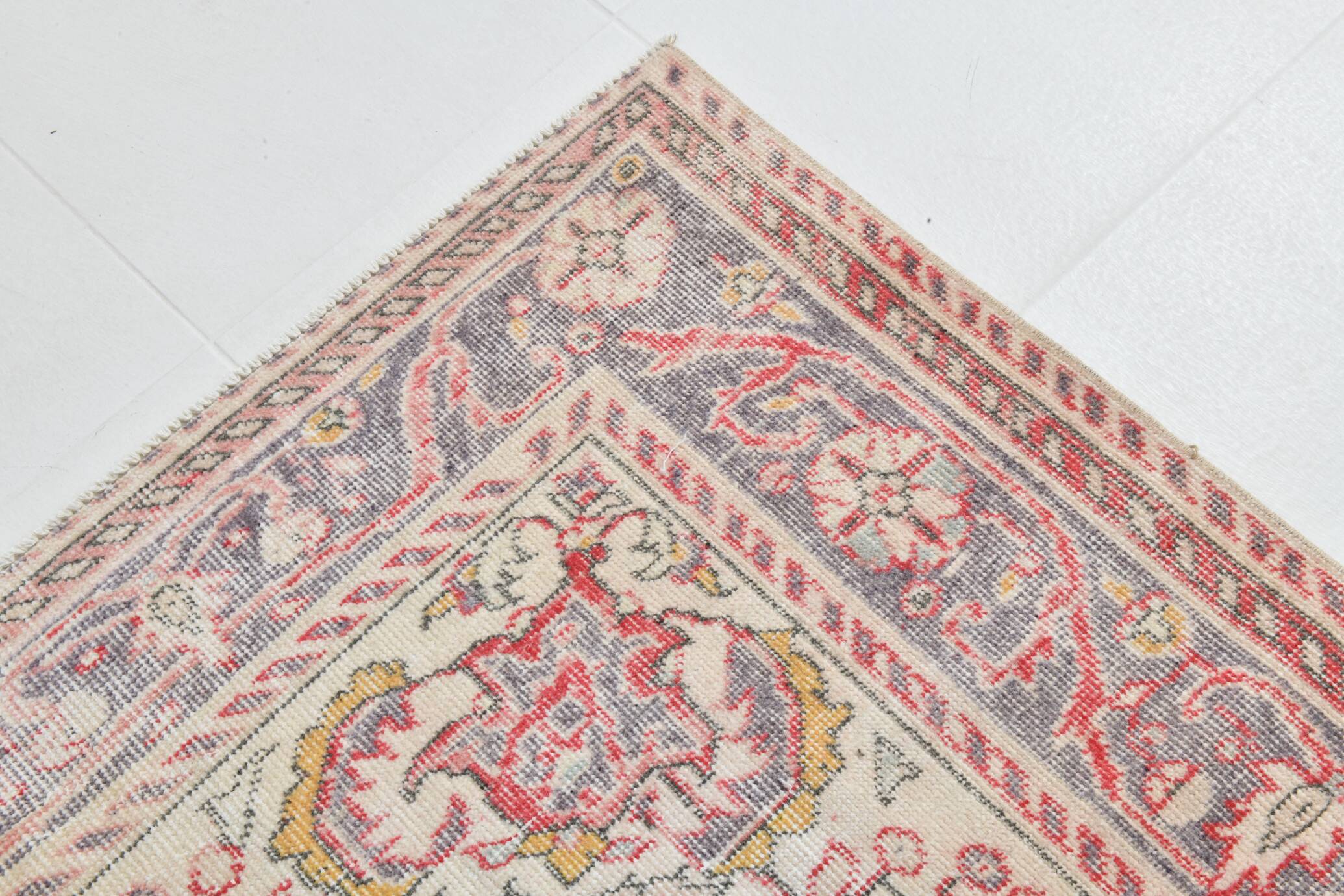 Red & Cream Classic Turkish Vintage Rug, 205x310Cm