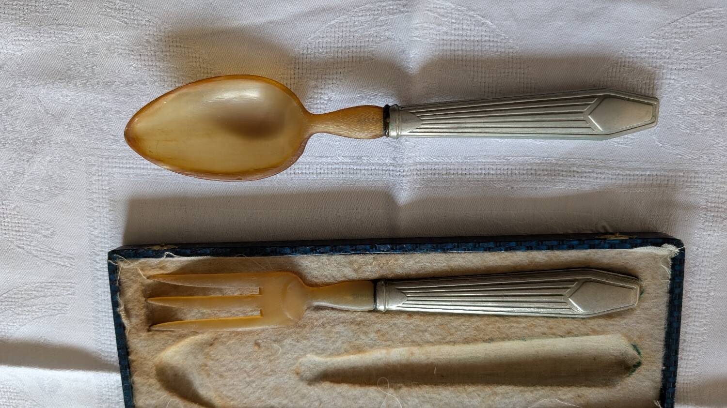 Couvert à salade en corne