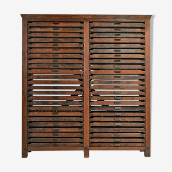 Wooden optician furniture with 46 drawers