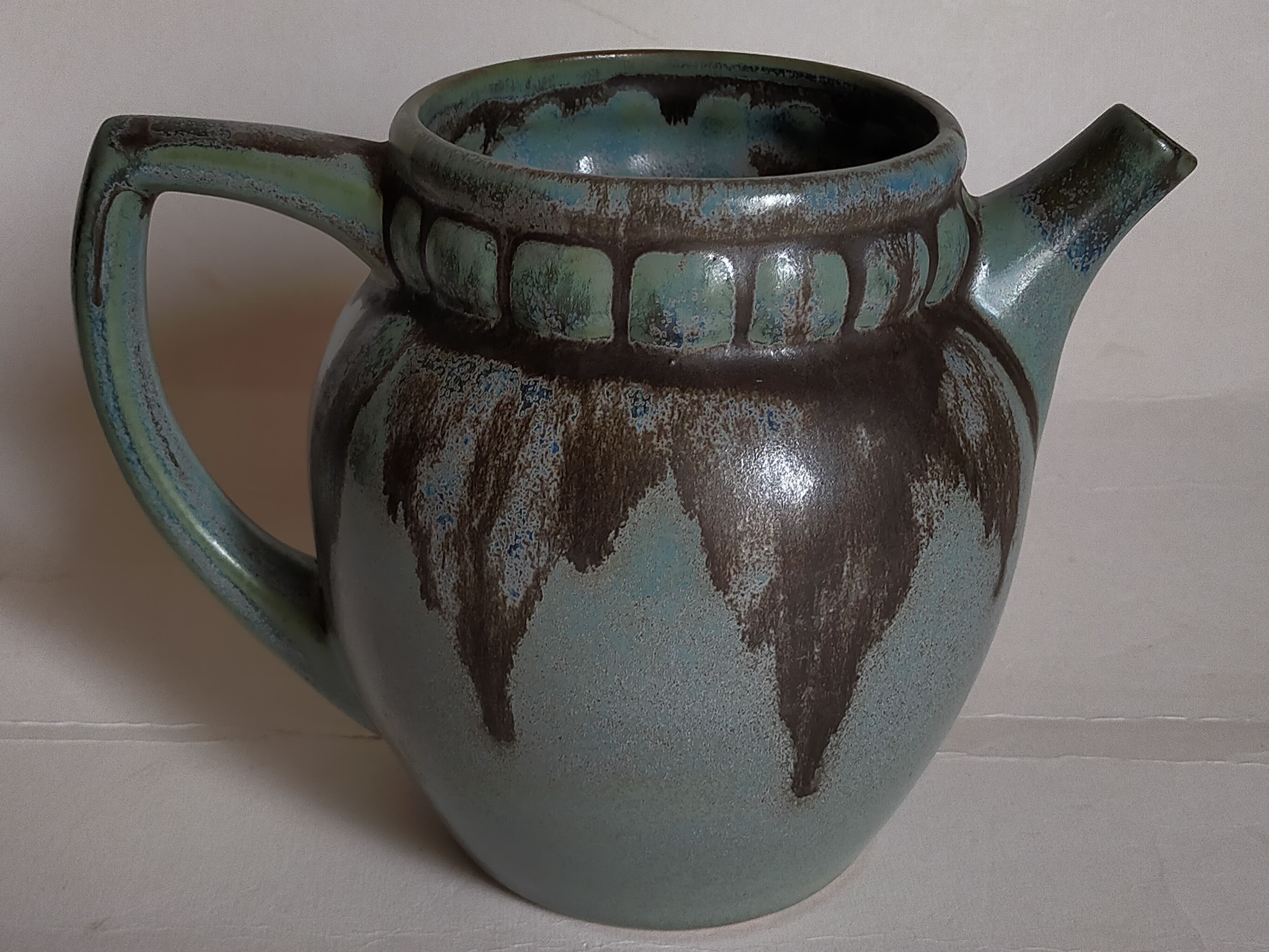 Denbac art-deco pitcher in flammé sandstone