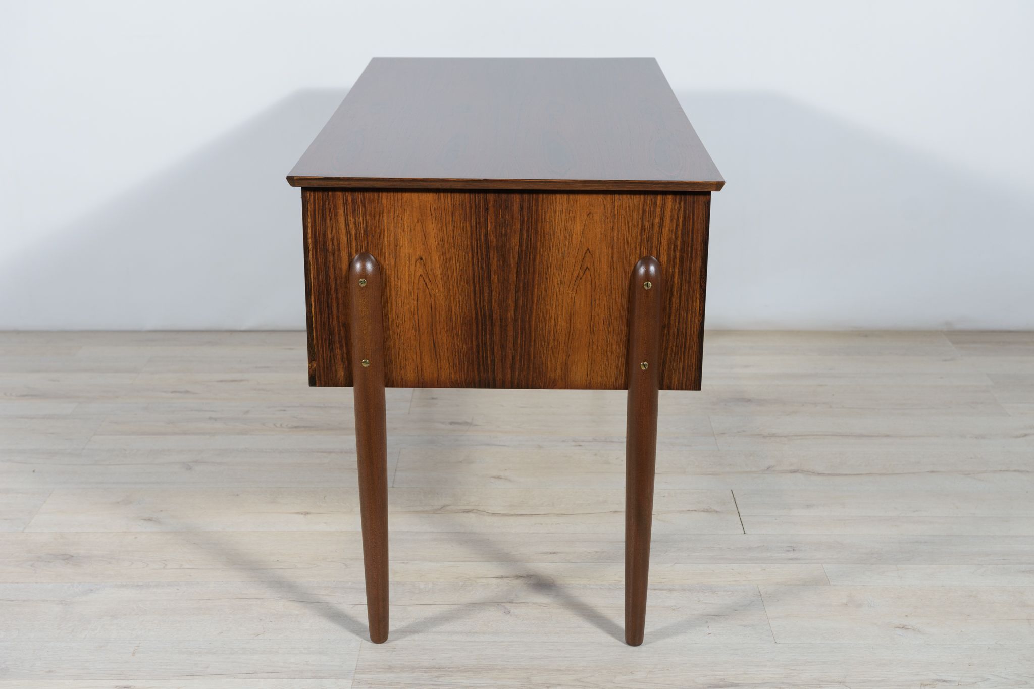 Bureau en palissandre, années 1960