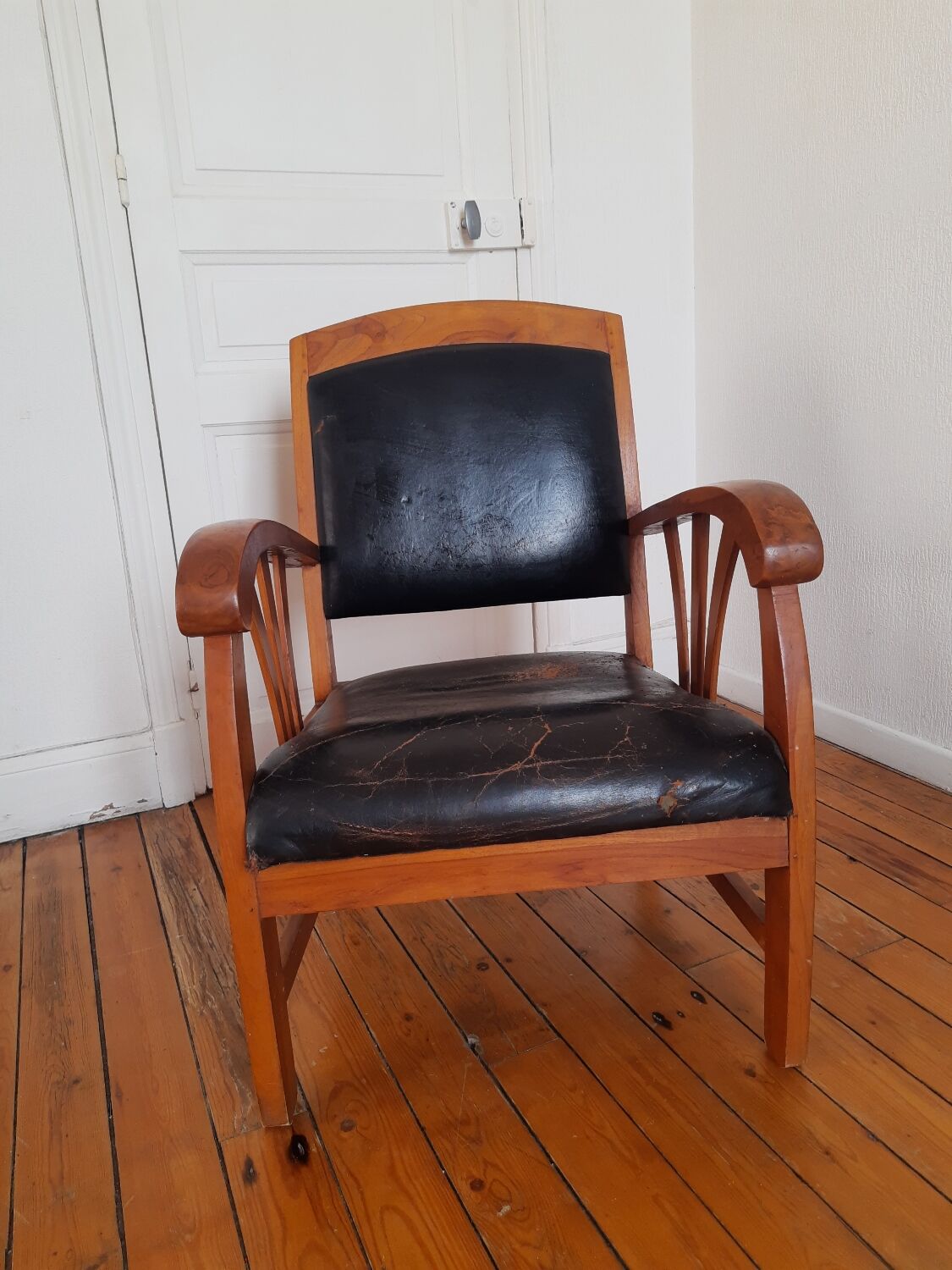 Fauteuil ancien à renover