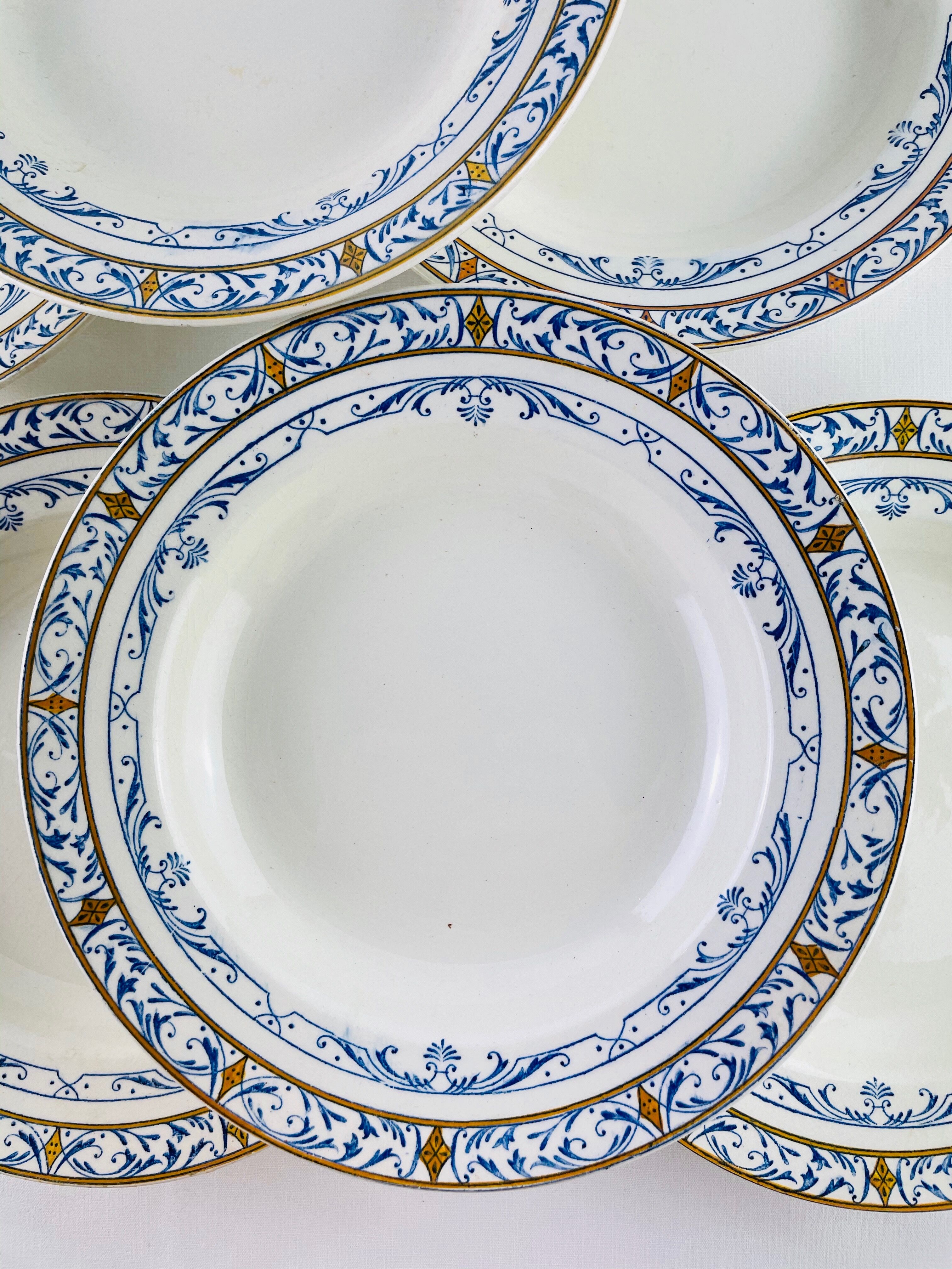 6 old creil and montereau hollow plates, Colbert service