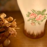 Vintage tulip ride in white opaline drawings of roses