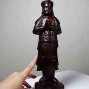 Asian statuette, popular art in carved monoxyle wood, vintage 1930-1960.