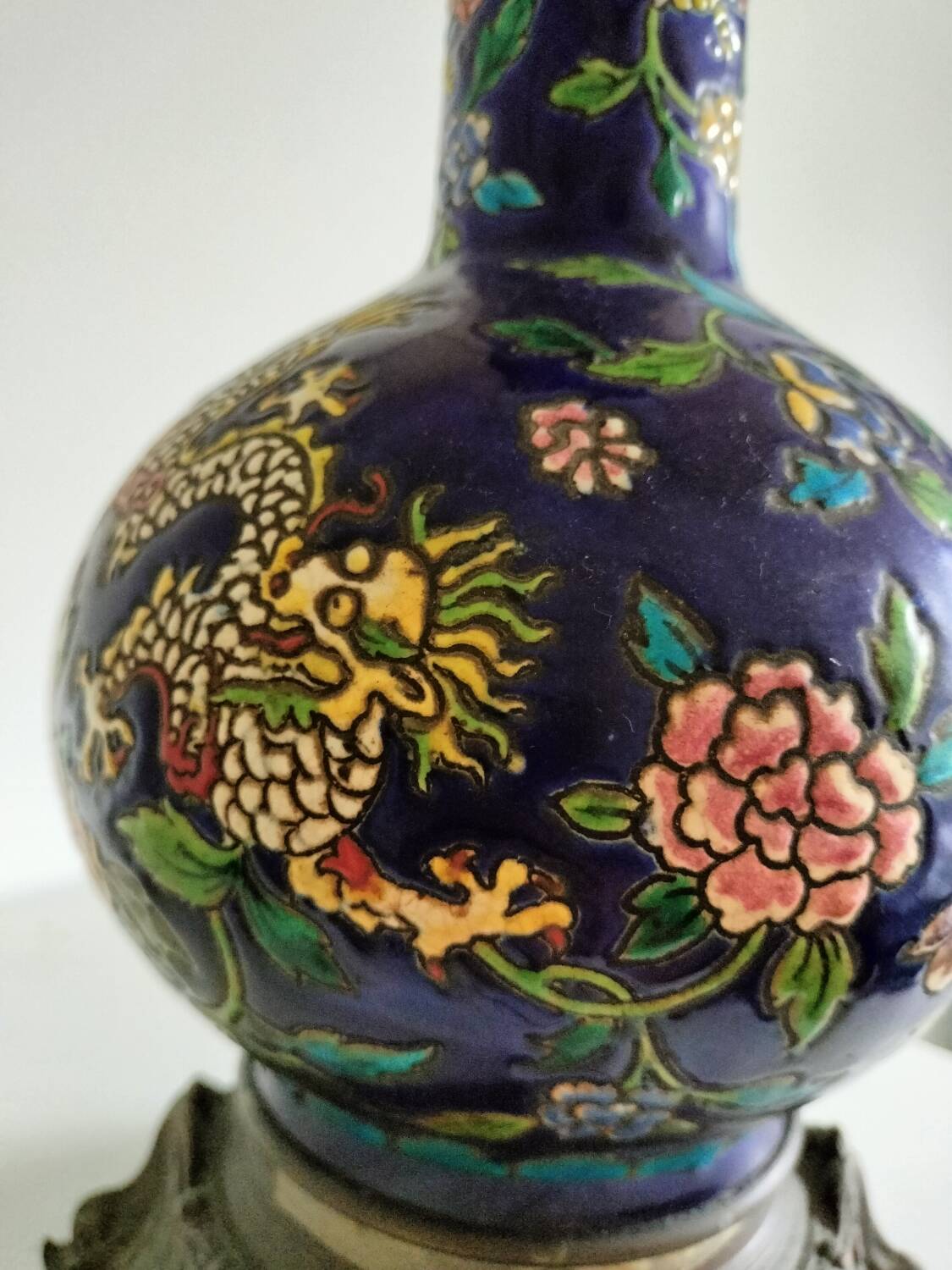 Chinese porcelain lamp