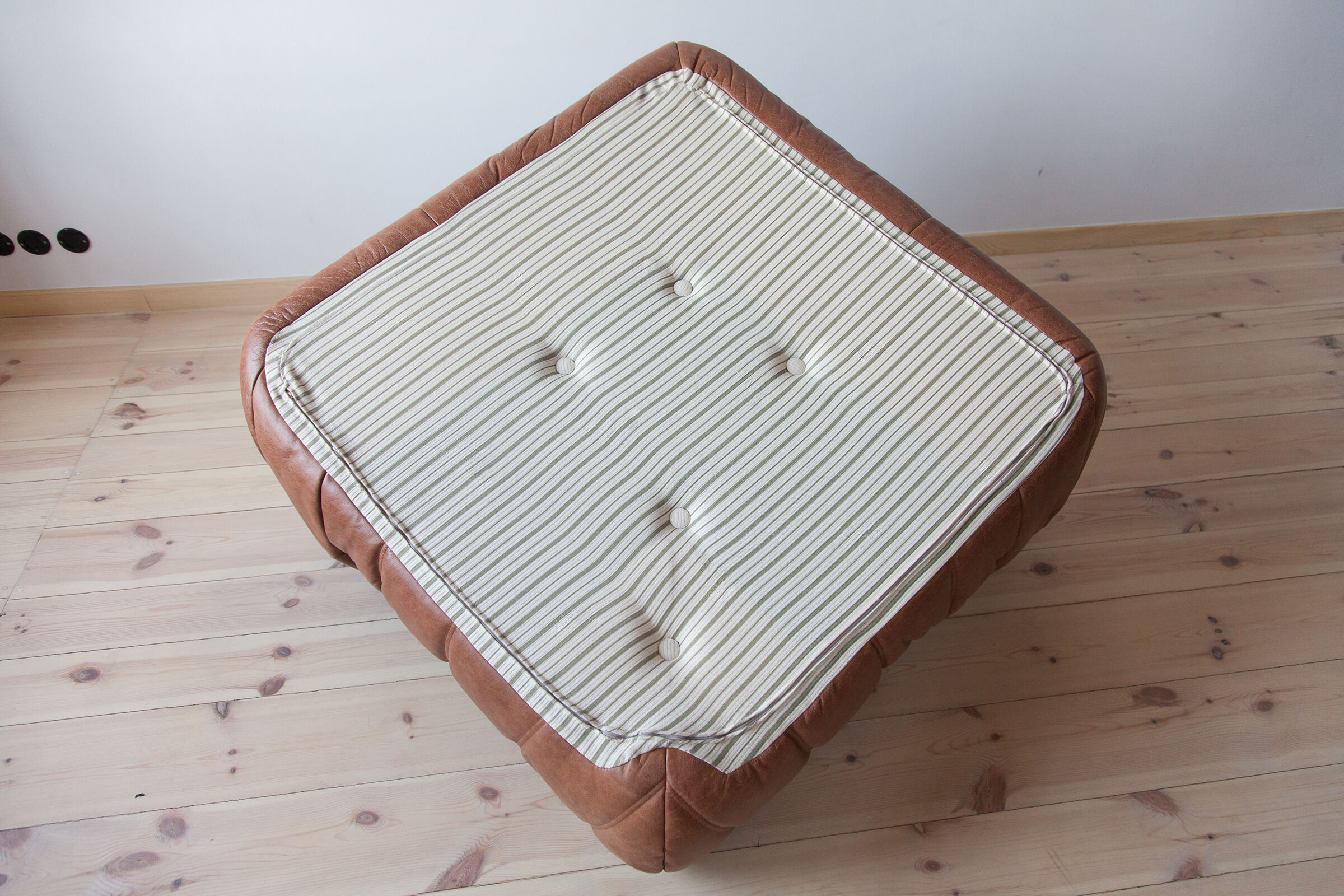 Togo sofa set model designed by Michel Ducaroy 1973