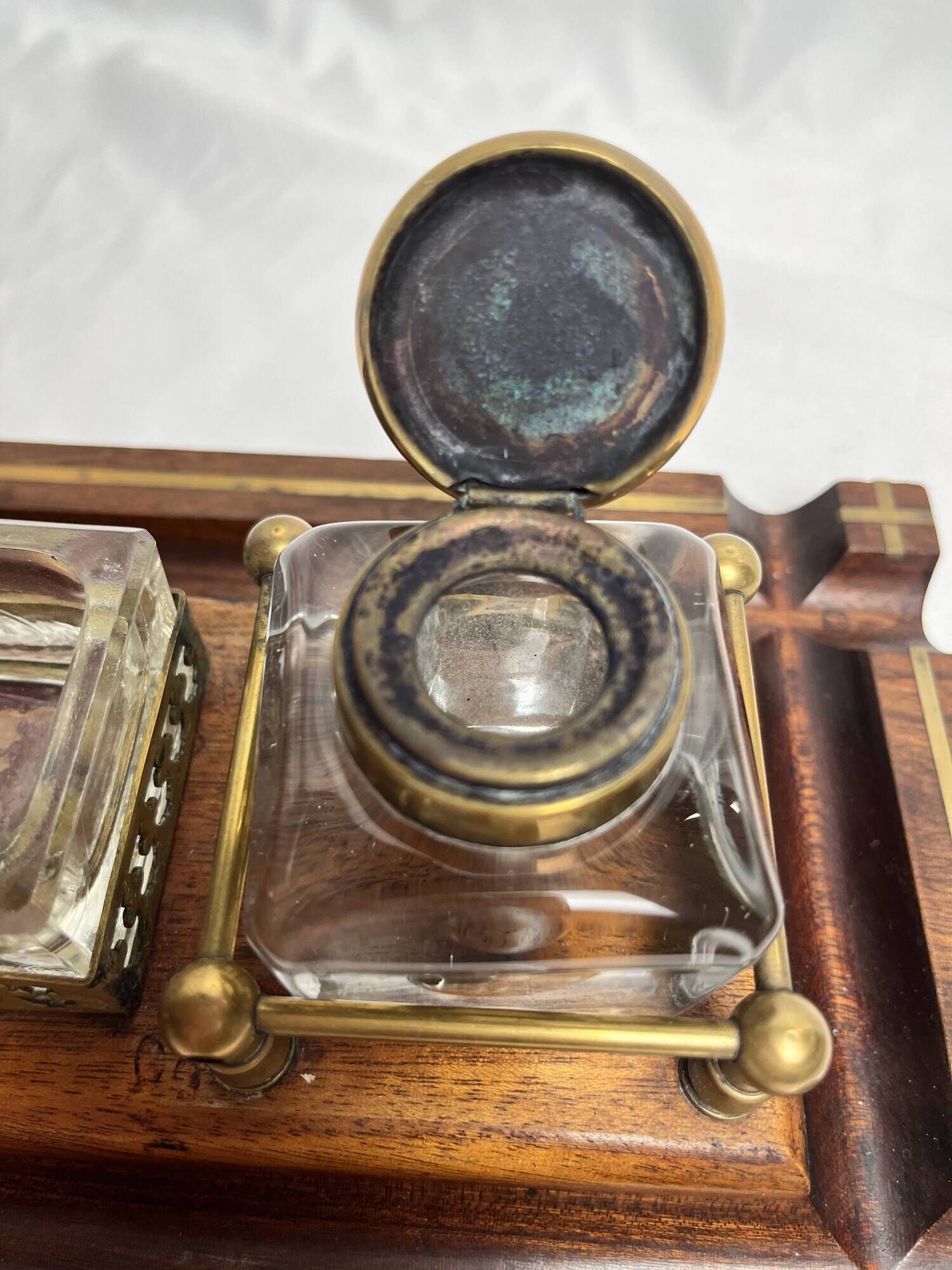 Desk inkwell in molded wood, brass and crystal, late 19th century