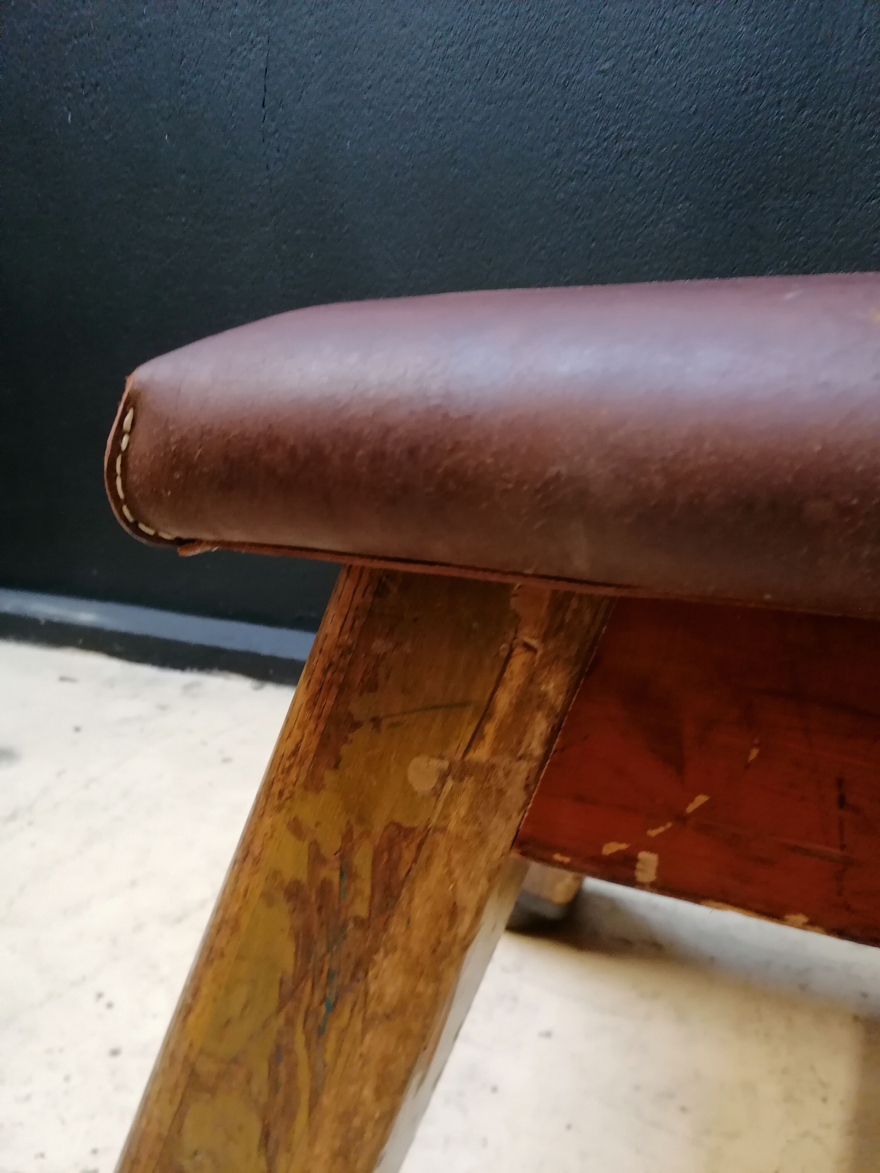 banc vintage en cuir, Tchécoslovaquie années 60, banc de gym, cheval d'arçon