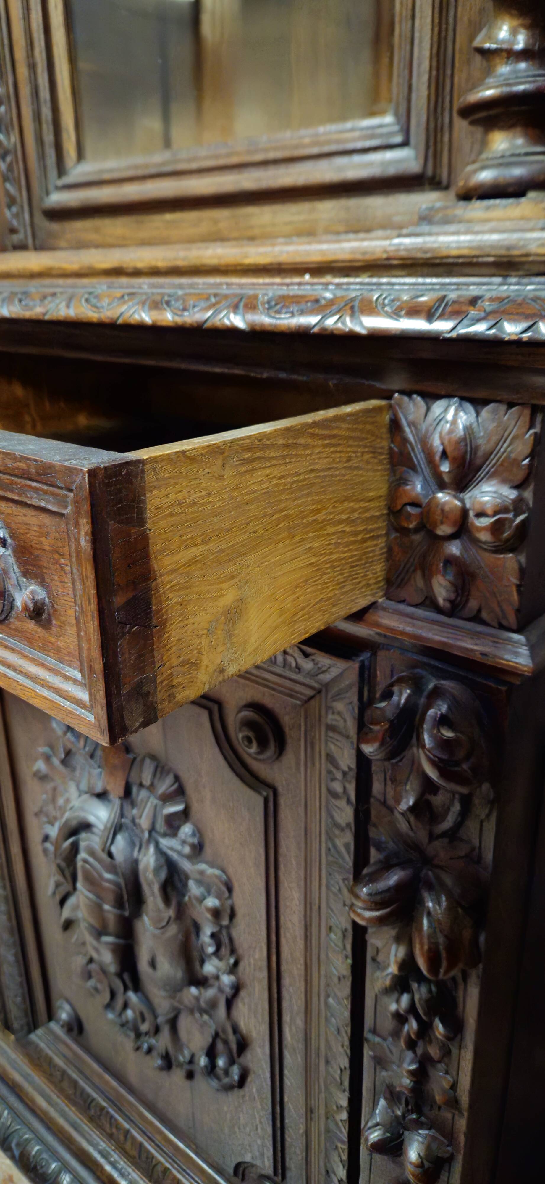 Buffet library two-body antique carved wooden.