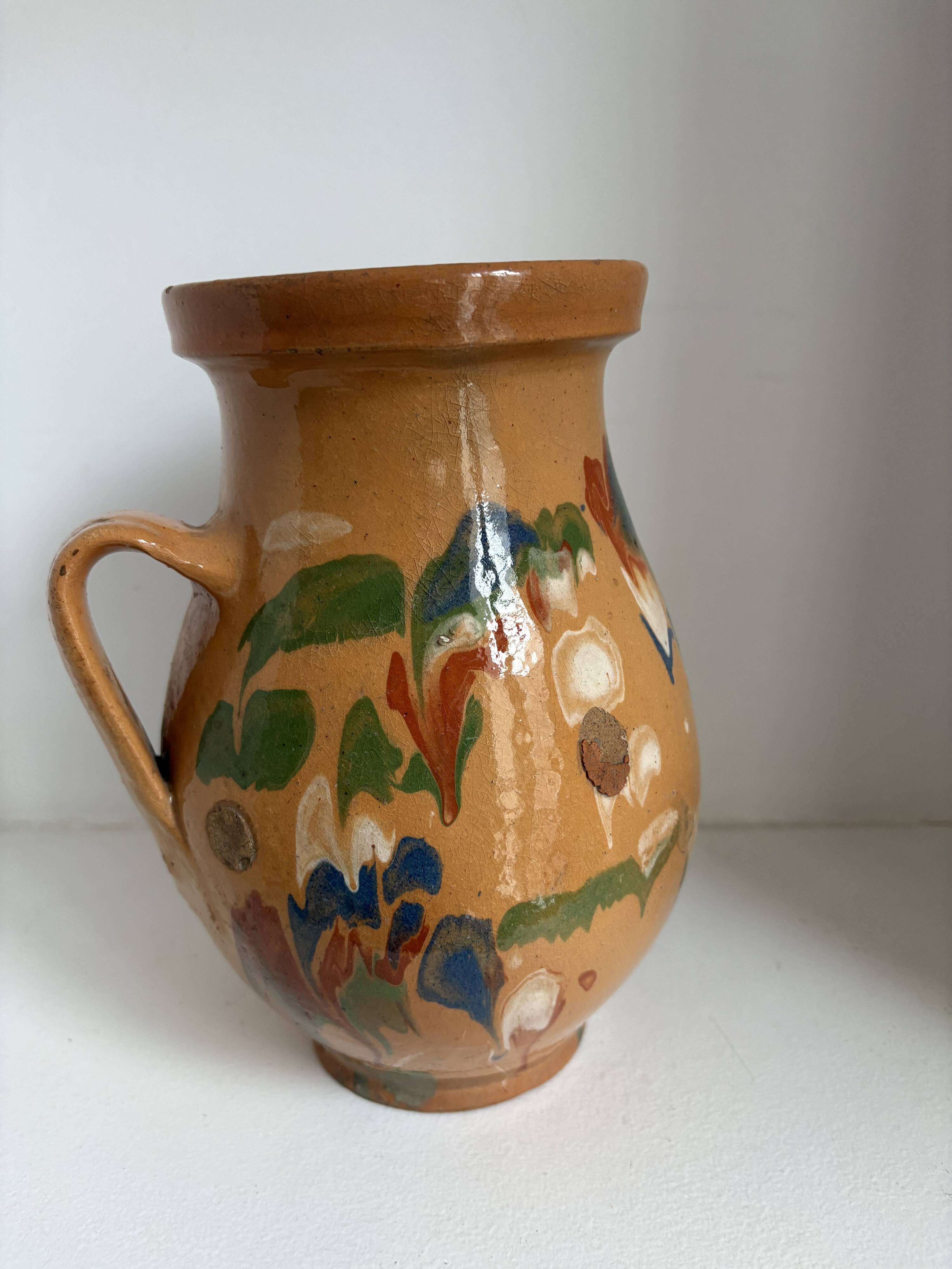 Set of 11 decorative items