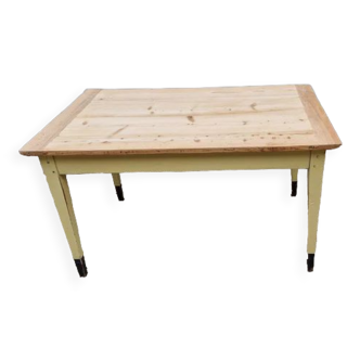 Farmhouse table