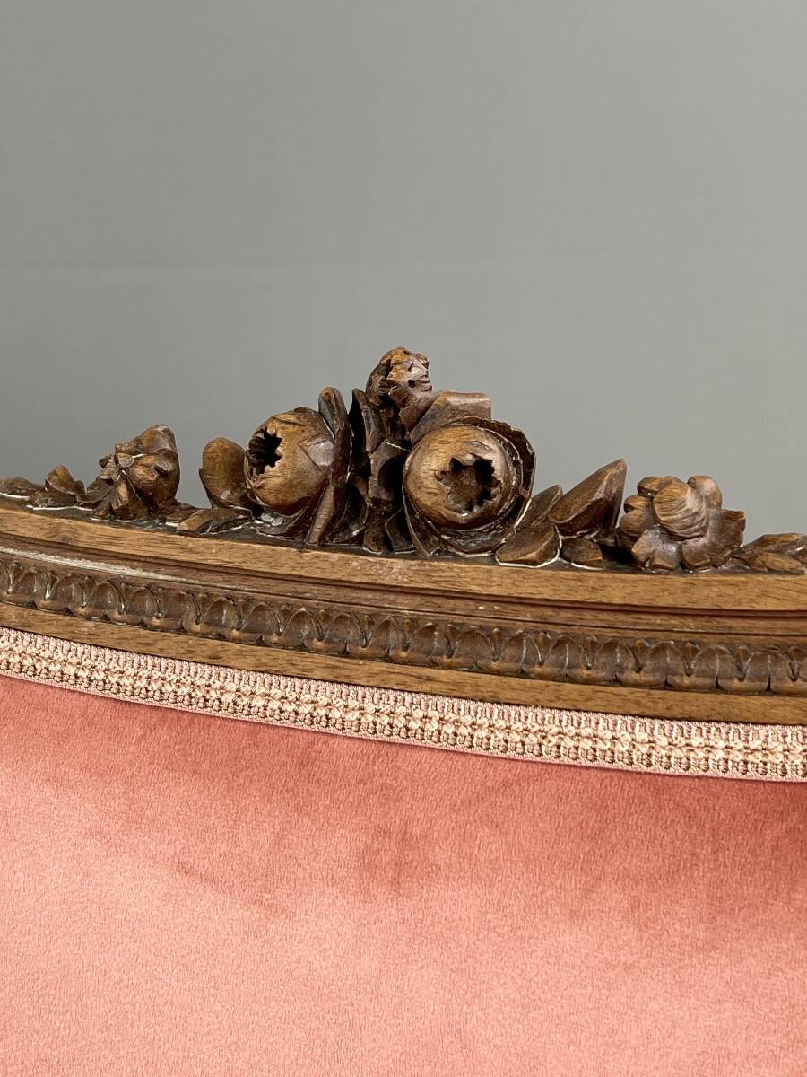 Paire de fauteuils bergères de style Louis XVI en bois sculpté, velours, XX