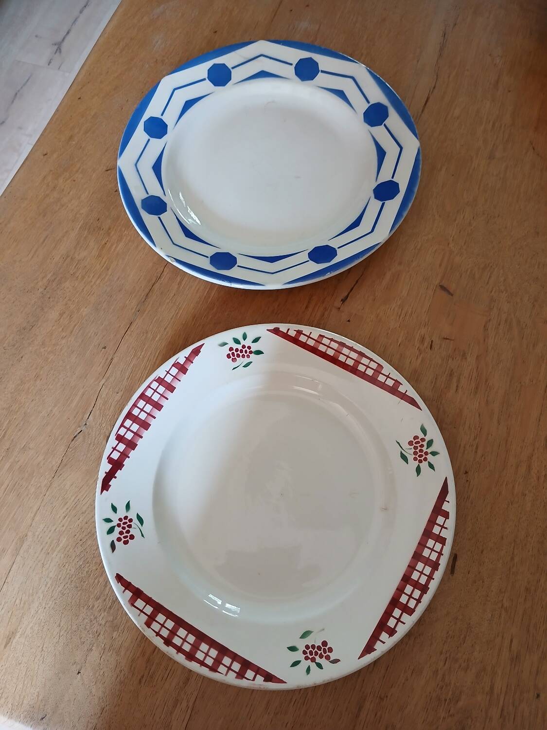 2 old dishes Digoin and Sarreguemines