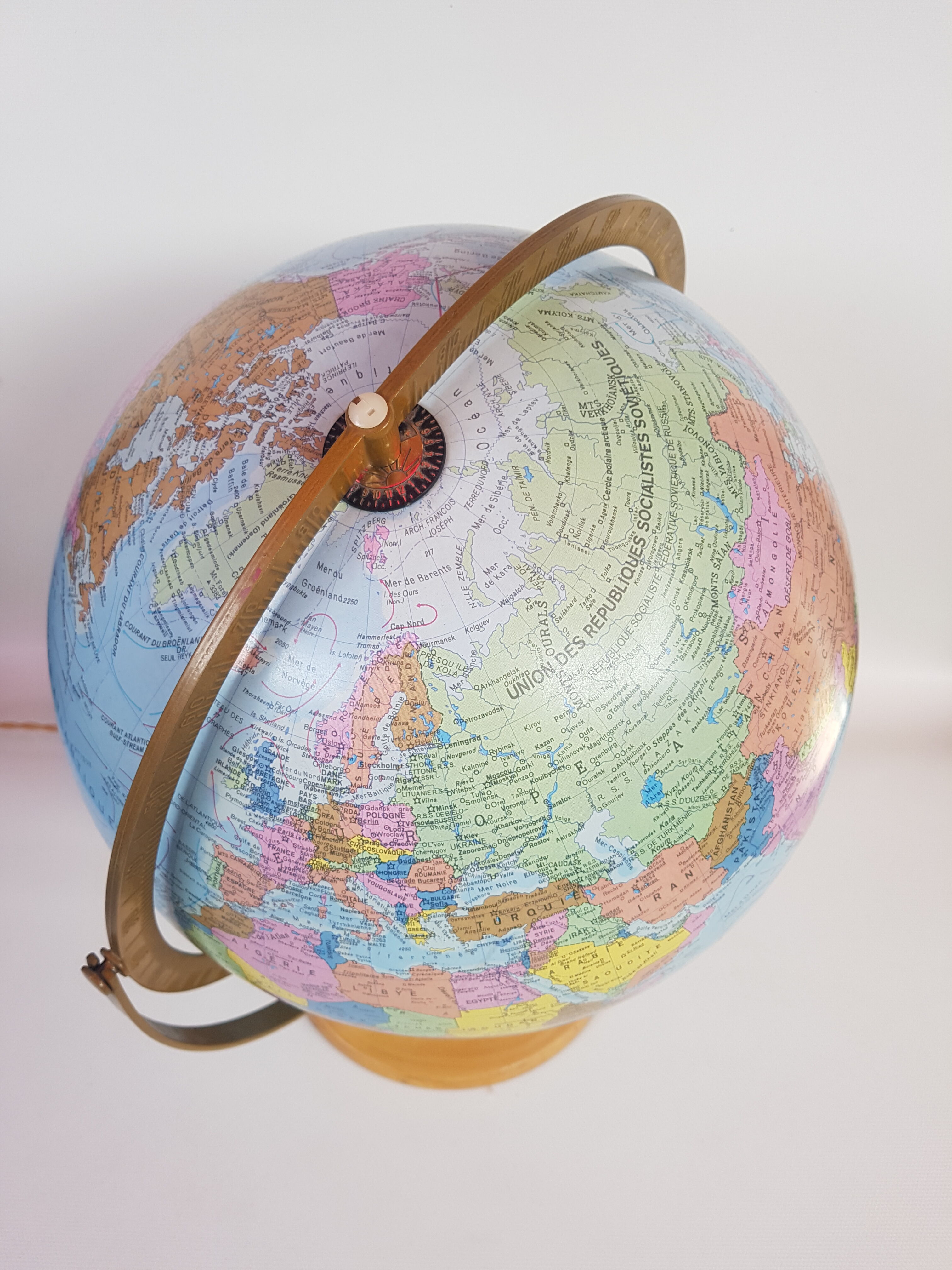 Globe luminous scan globe, Denmark, 1976.