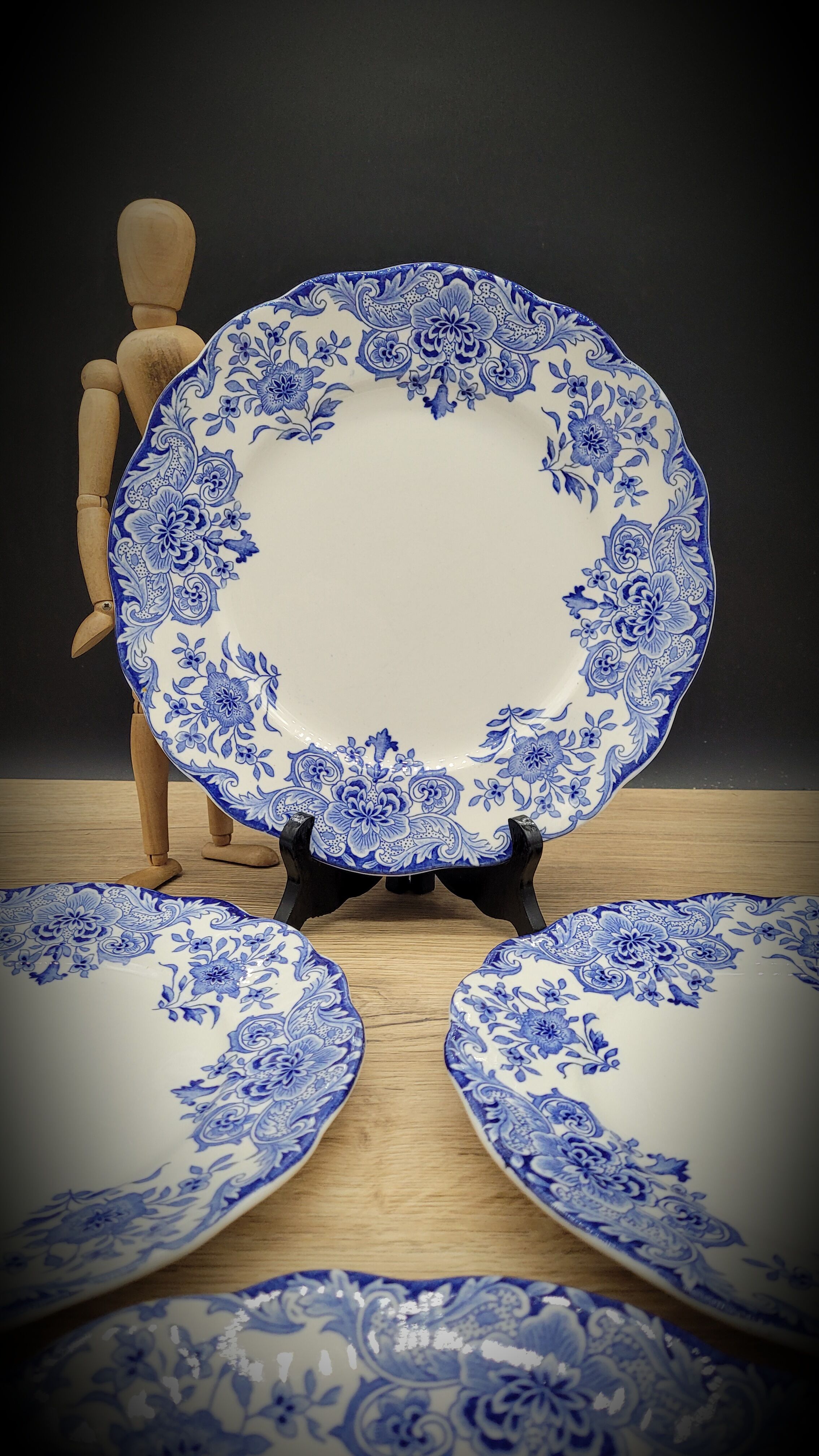 Set 4 flat plates Dordrecht