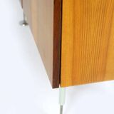 Armoire en frêne et noyer du milieu du siècle de Jitona, années 1960