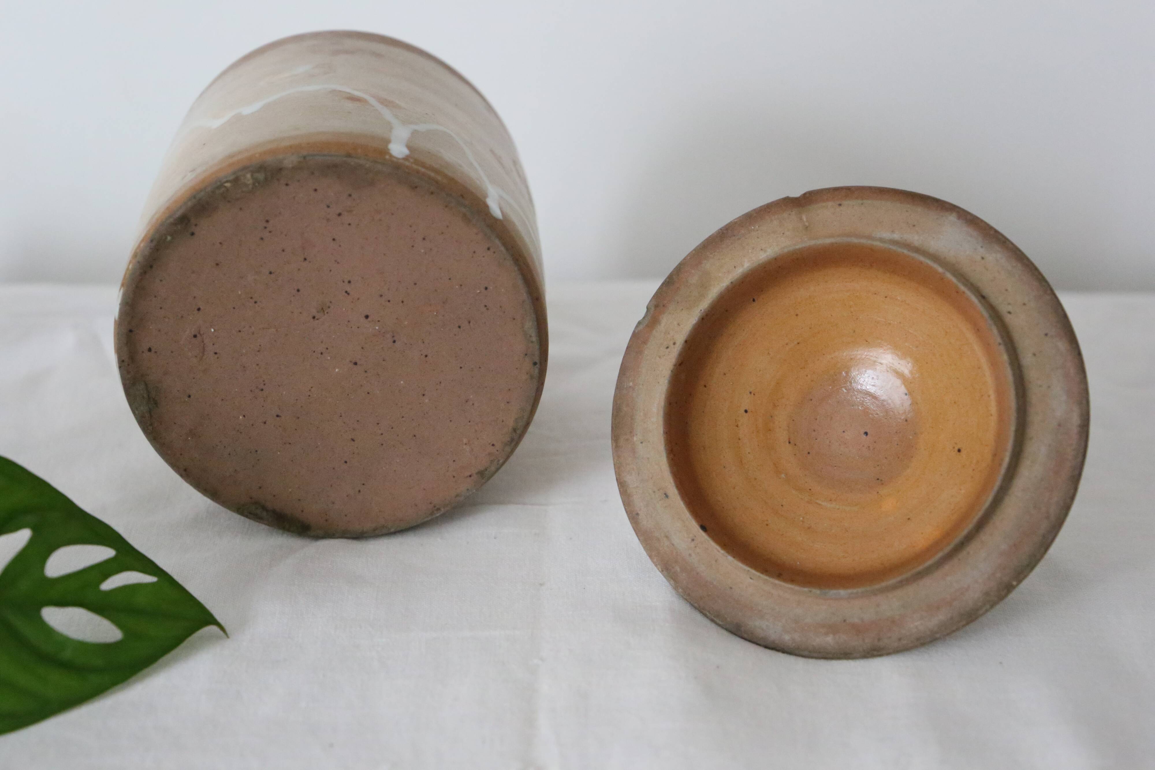 Stoneware pot, vintage