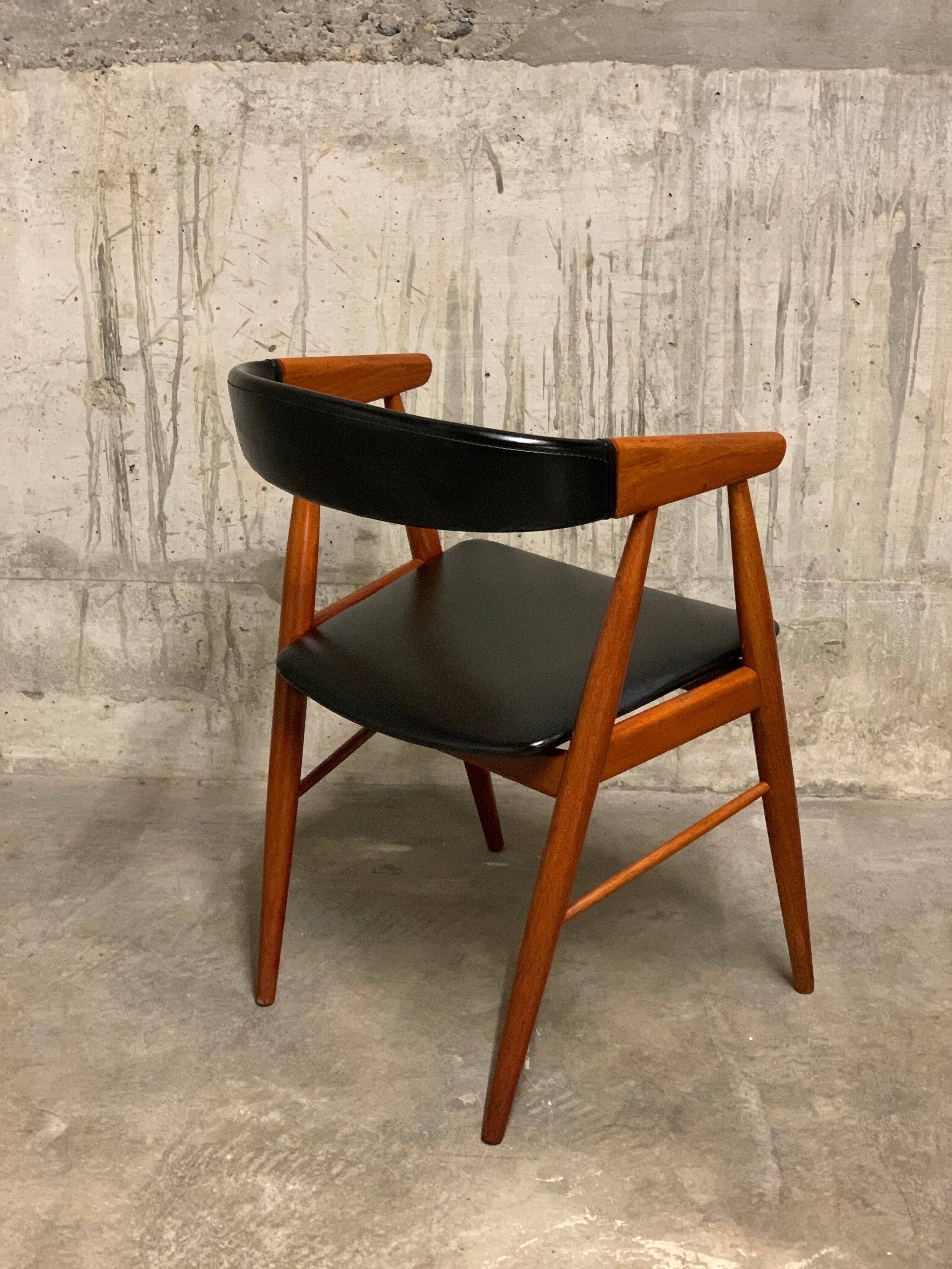 Suite de 3 chaises en teck