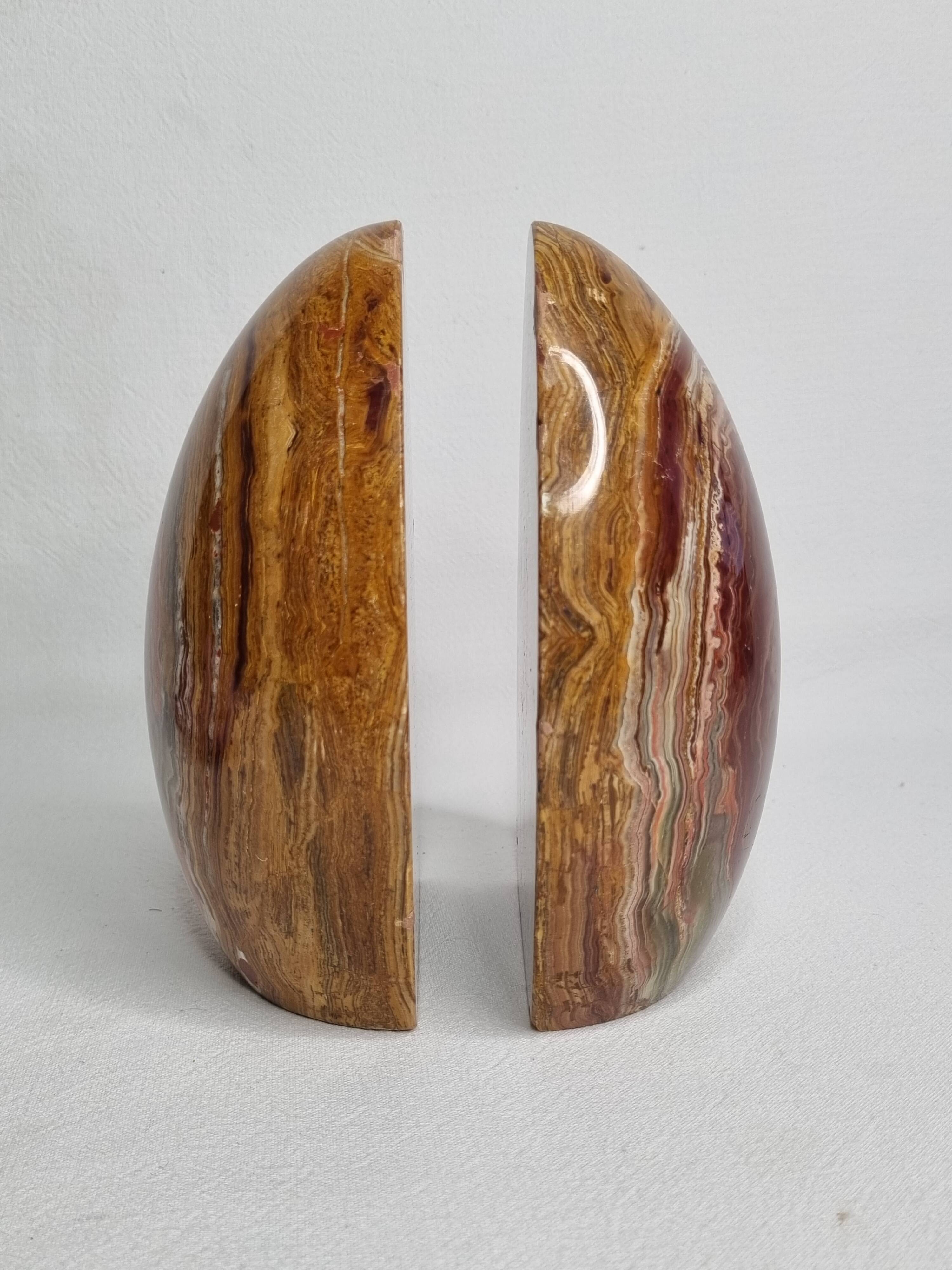 Vintage onyx marble bookends, ovoid shape, height 17 cm, 1970s