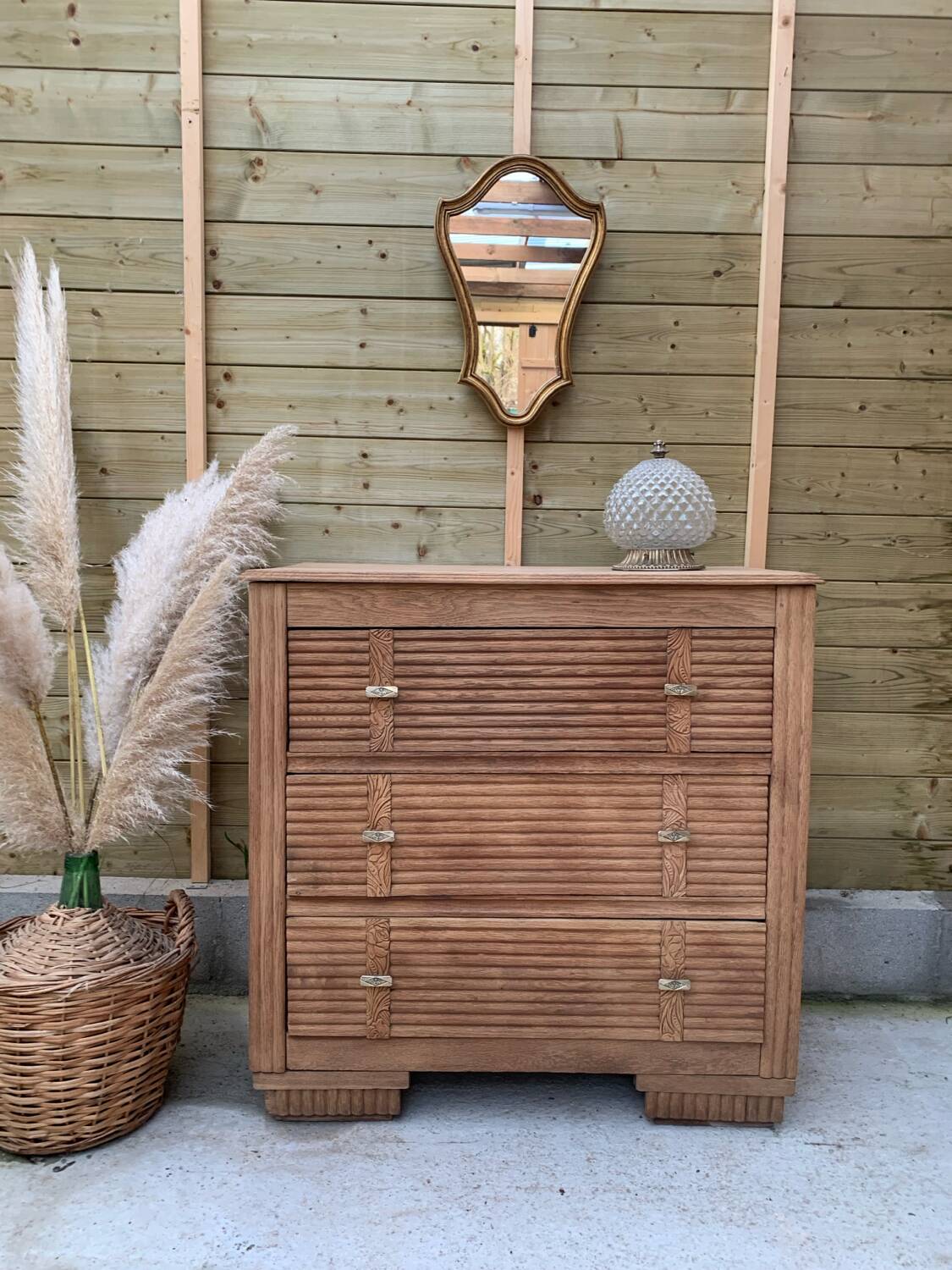 Art deco chest of drawers