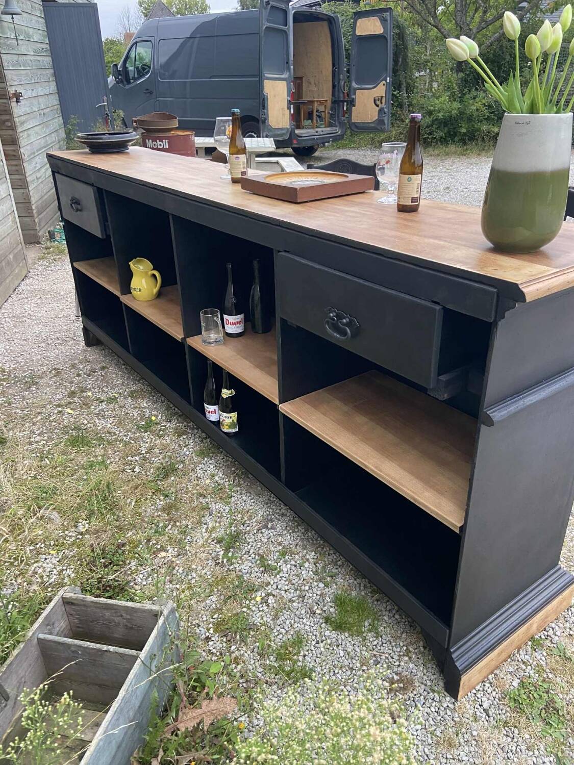 Grand bar en bois